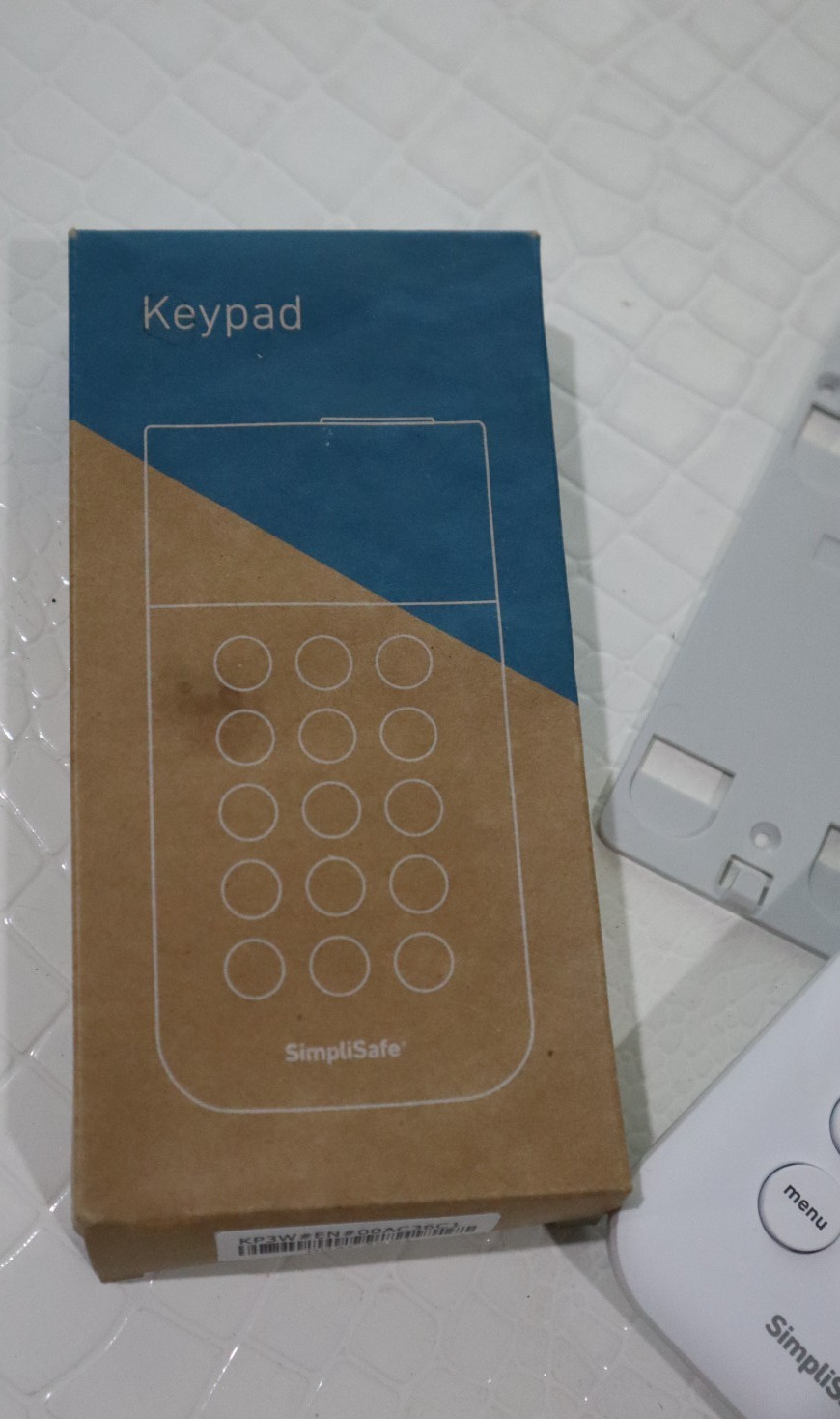 SimpliSafe Home Security System Base Station SSBS3 W Keypad ~ NEVER USED~