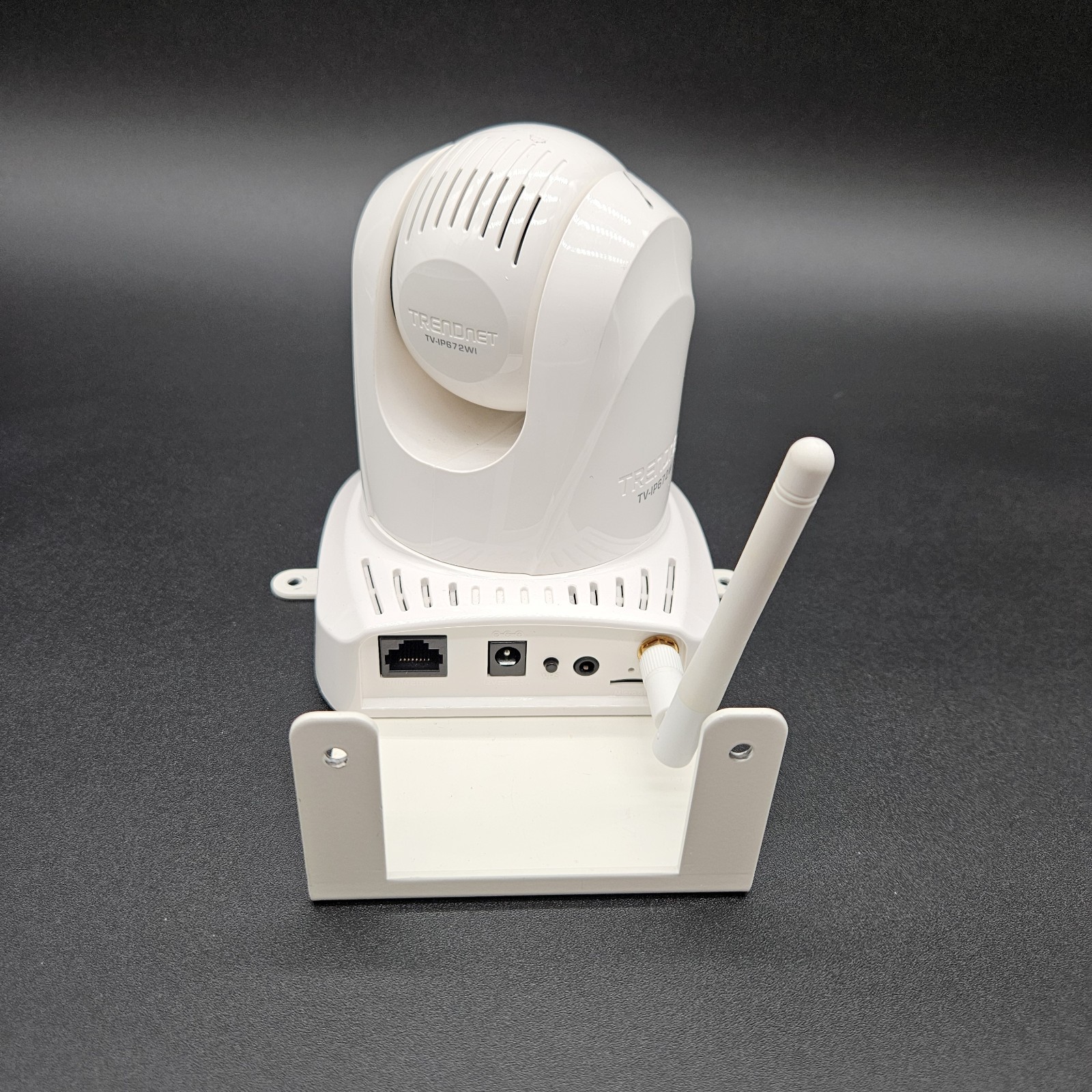 Trendnet TV-IP672WI Day Night Indoor Wireless Camera With Power Cord And Bracket