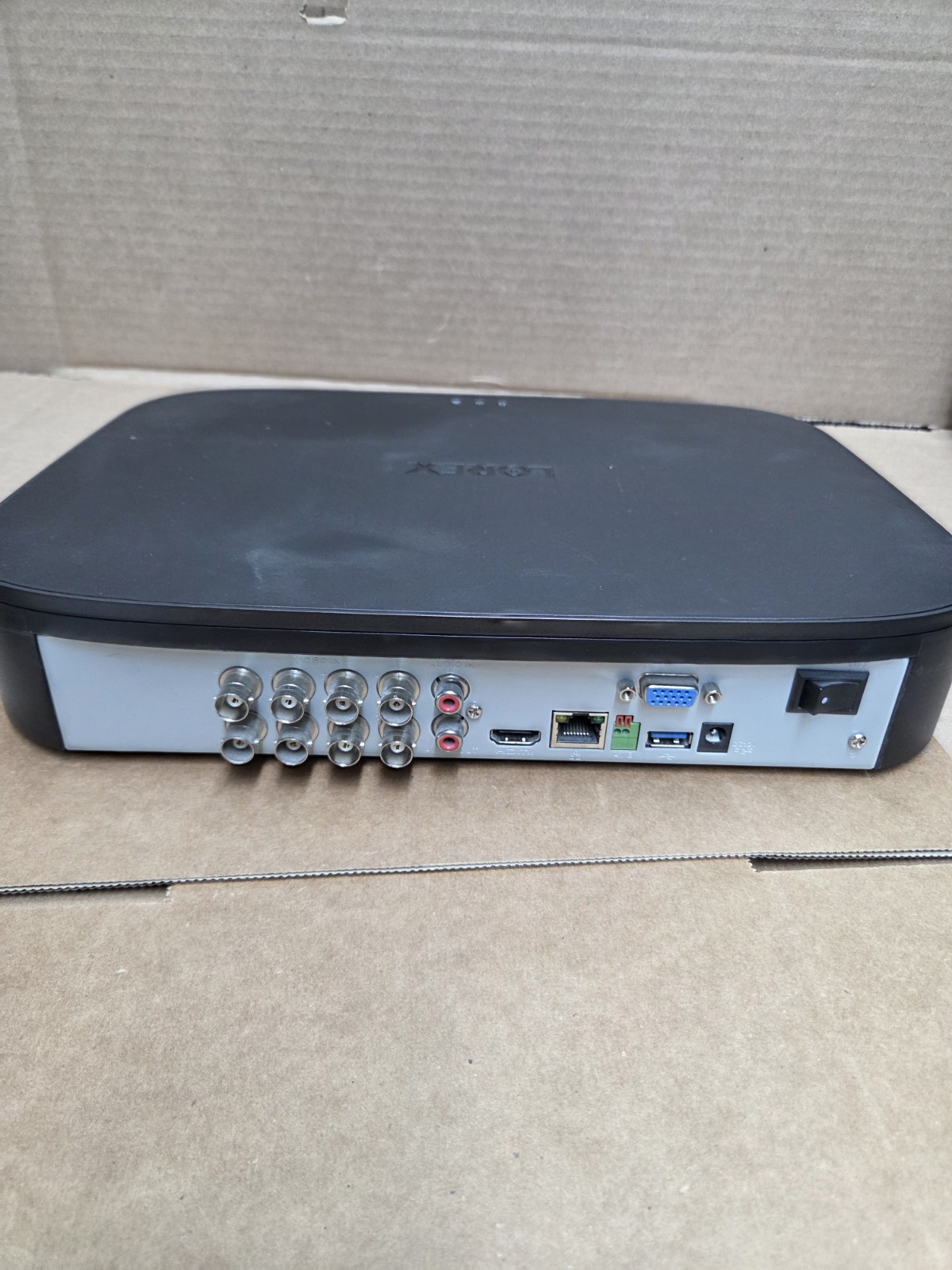 Lorex D841A8B-Z 4K 8Ch Analog Ultra HD DVR 1 HDD 2TB / DVR ONLY