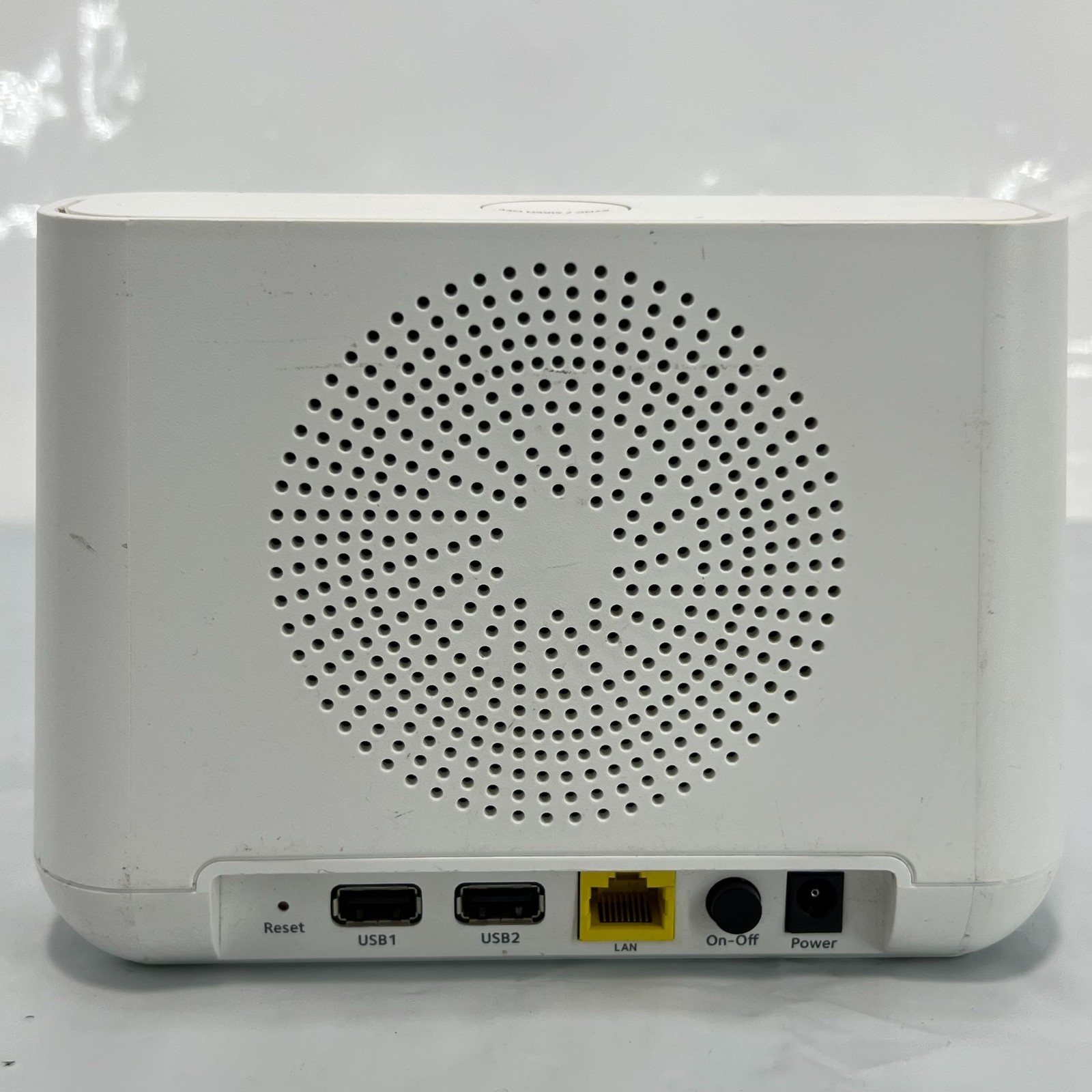 Netgear Arlo Pro 2 VMC4030P Wireless Security Cameras W Base Station VMB4000 x6