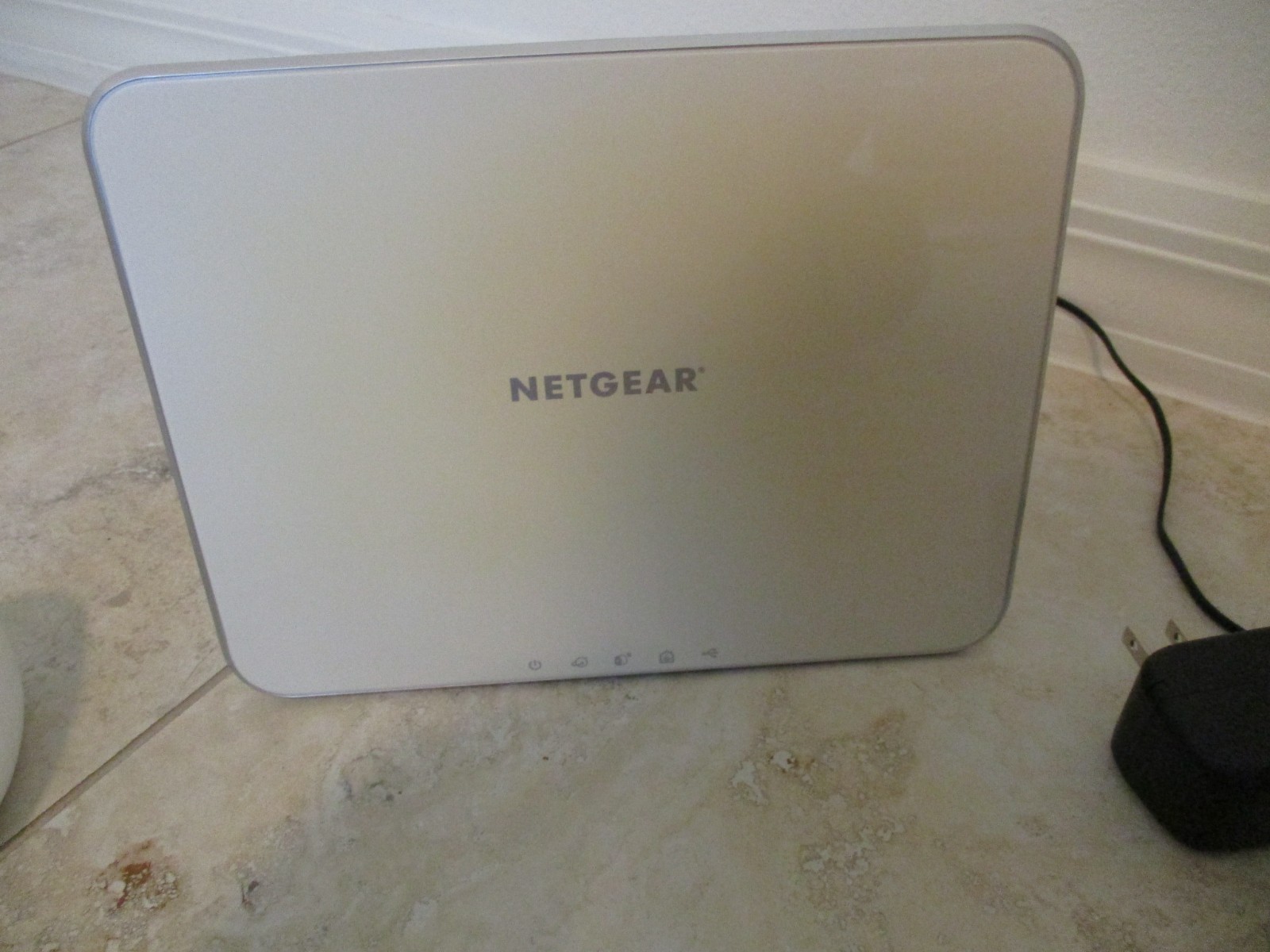 Netgear Arlo VMS3430 Security Camera System-base station and 1 cameras–VMC 3030