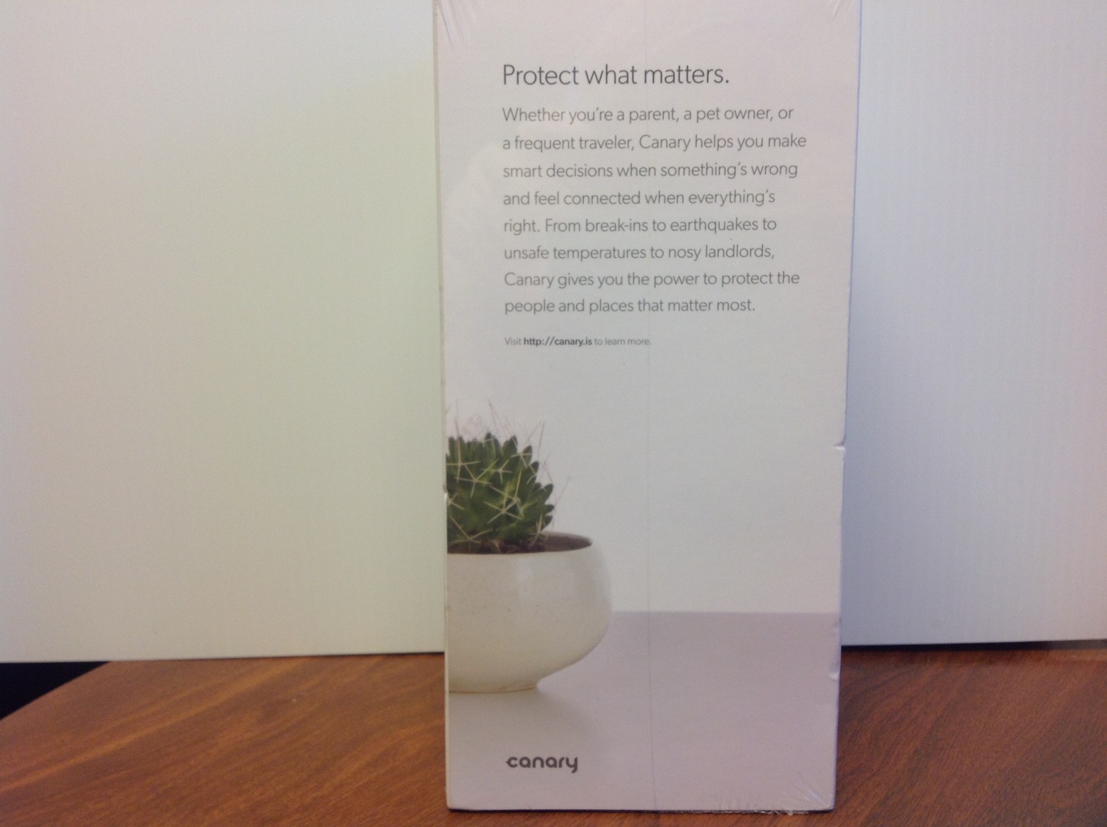 New Canary Smart Home Security-Camera, Air Monitor, Siren, Motion Det, Mob Alert