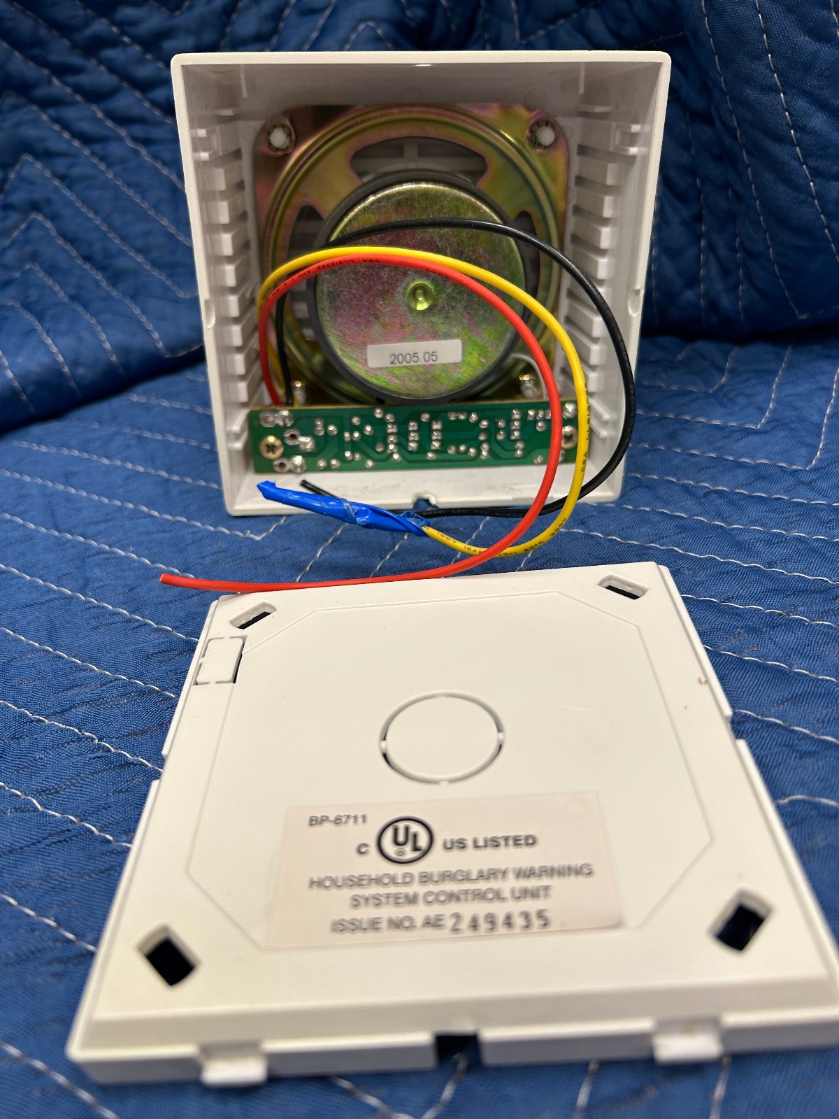 GE Interlogix 13-469 Surface-Mount Indoor Siren, White