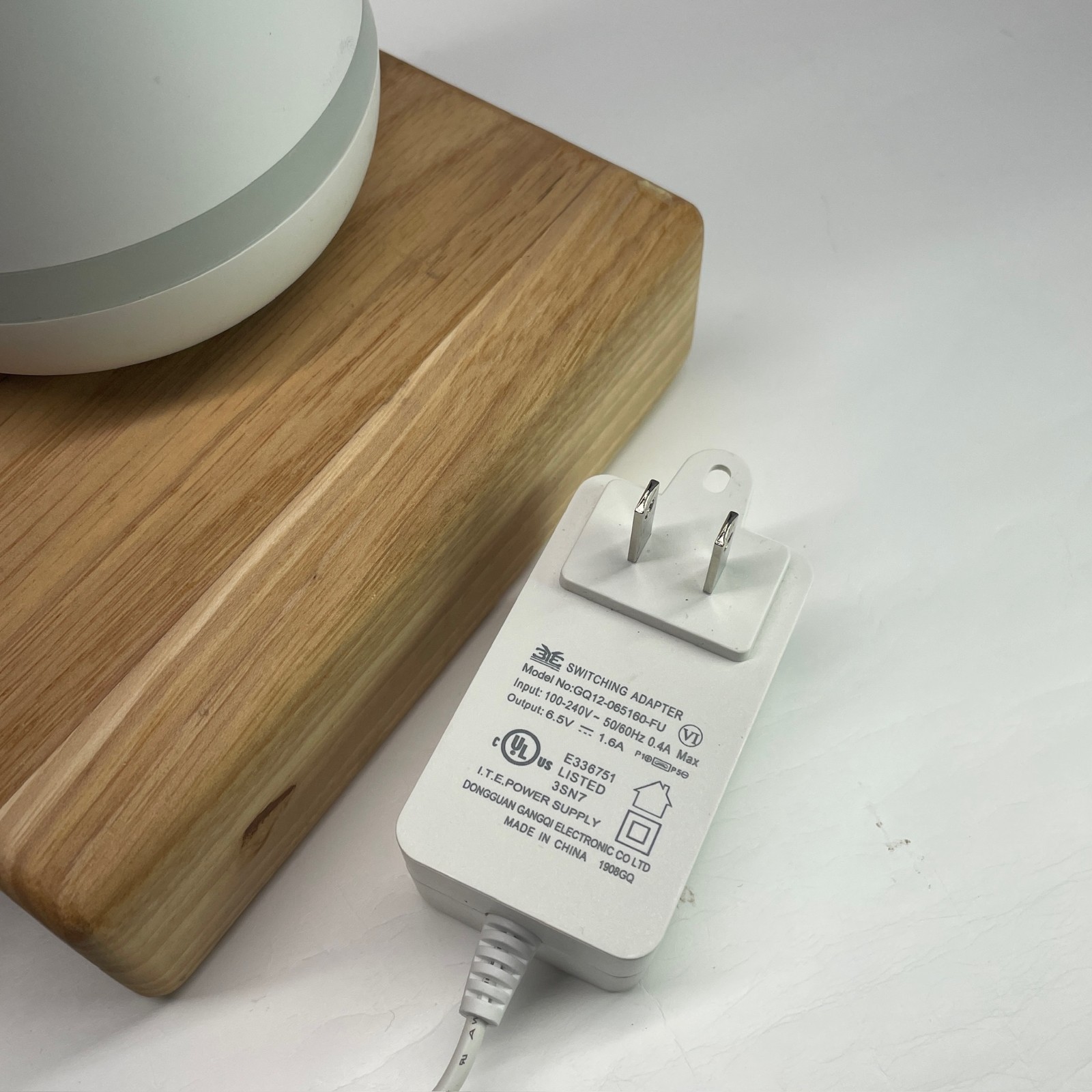 SimpliSafe SSBS3 Base Station Home Security System w/ OEM Power Cord