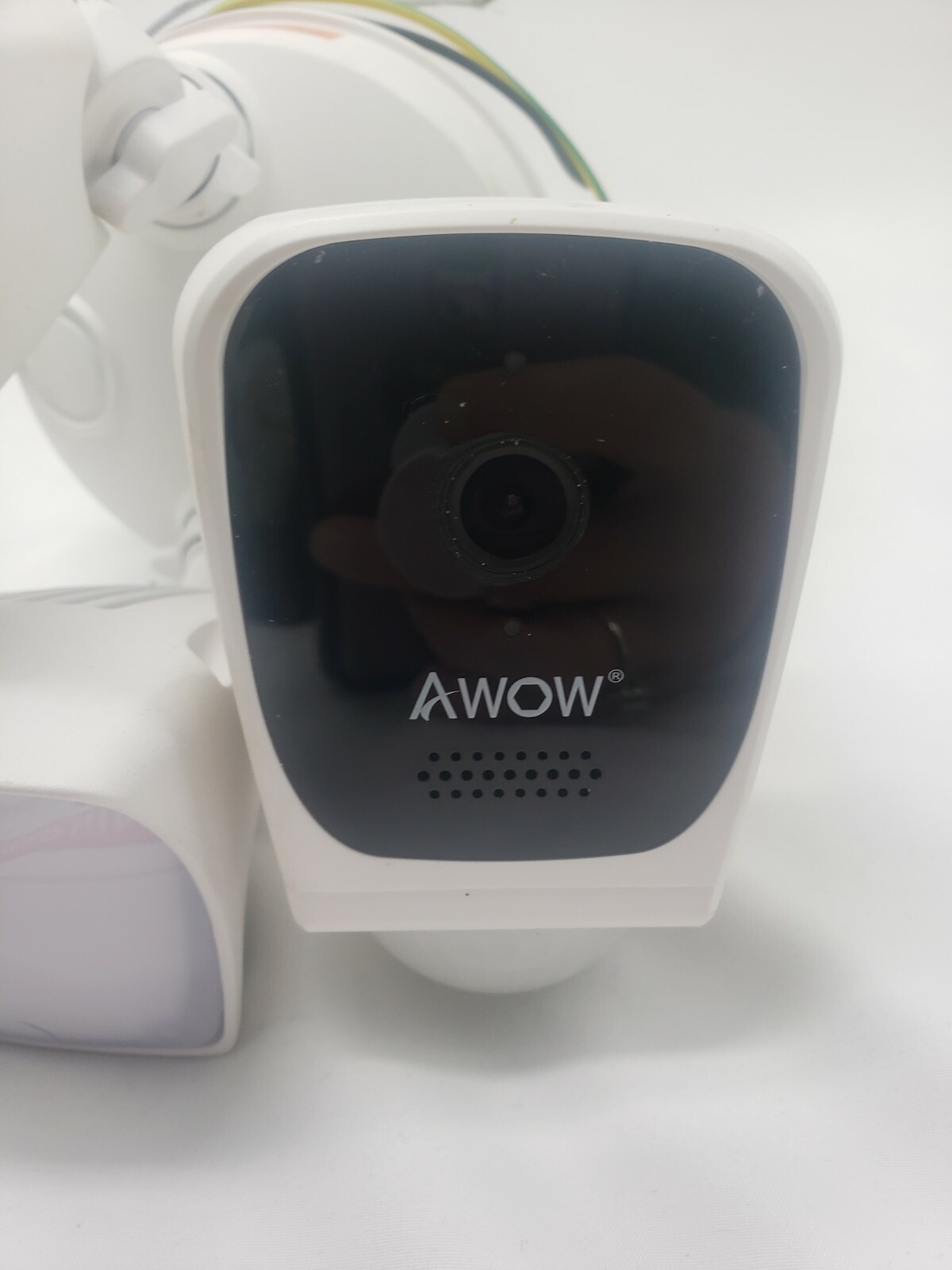AWOW Smart WiFi Floodlight Camera, Android/iOS, 2500 Lumens (E97A)