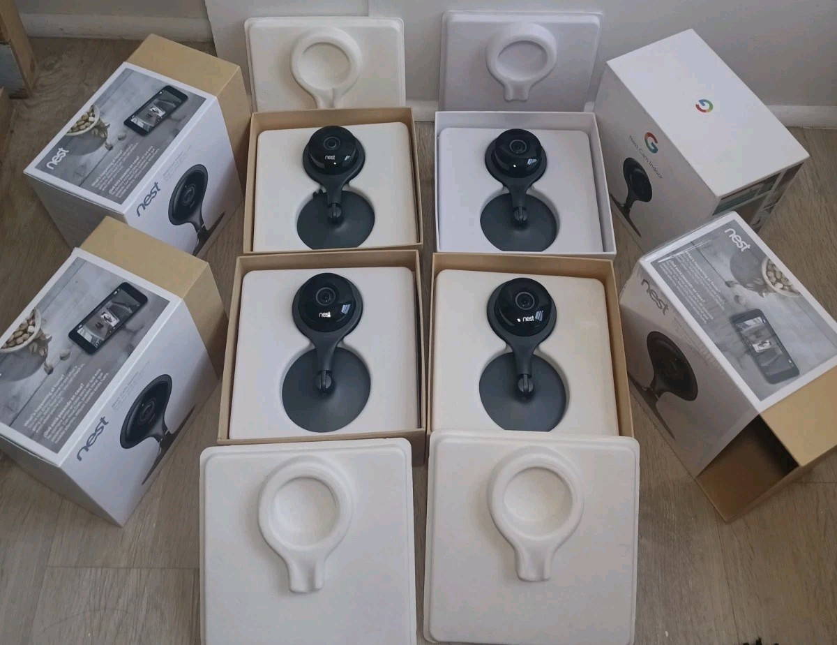 Google Nest Cam Indoor Security Plug-in Wi-Fi Camera NC1102ES A0005 Lot Of 4