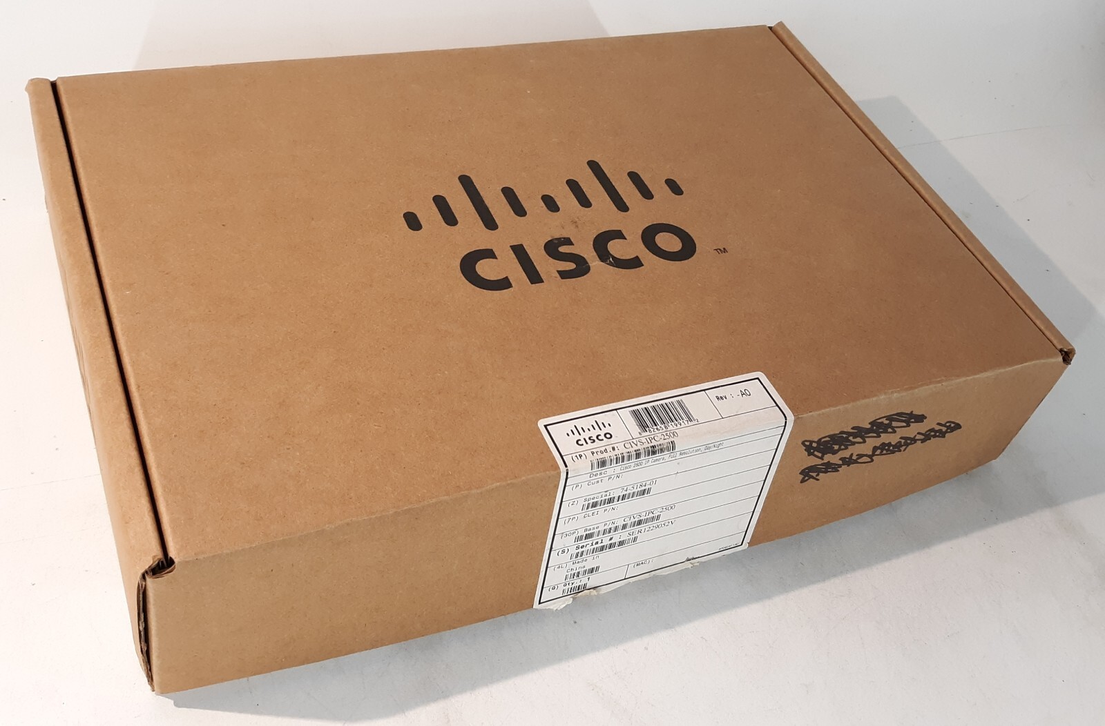 Cisco CIVS-IPC-2500 Surveillance IP Camera Full Resolution Day/Night NEW *OB*