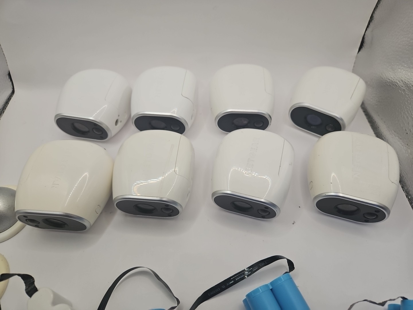 LOT OF 8 Netgear Arlo VMC3030 Wireless Smart Security Cameras w/ 4 batteries