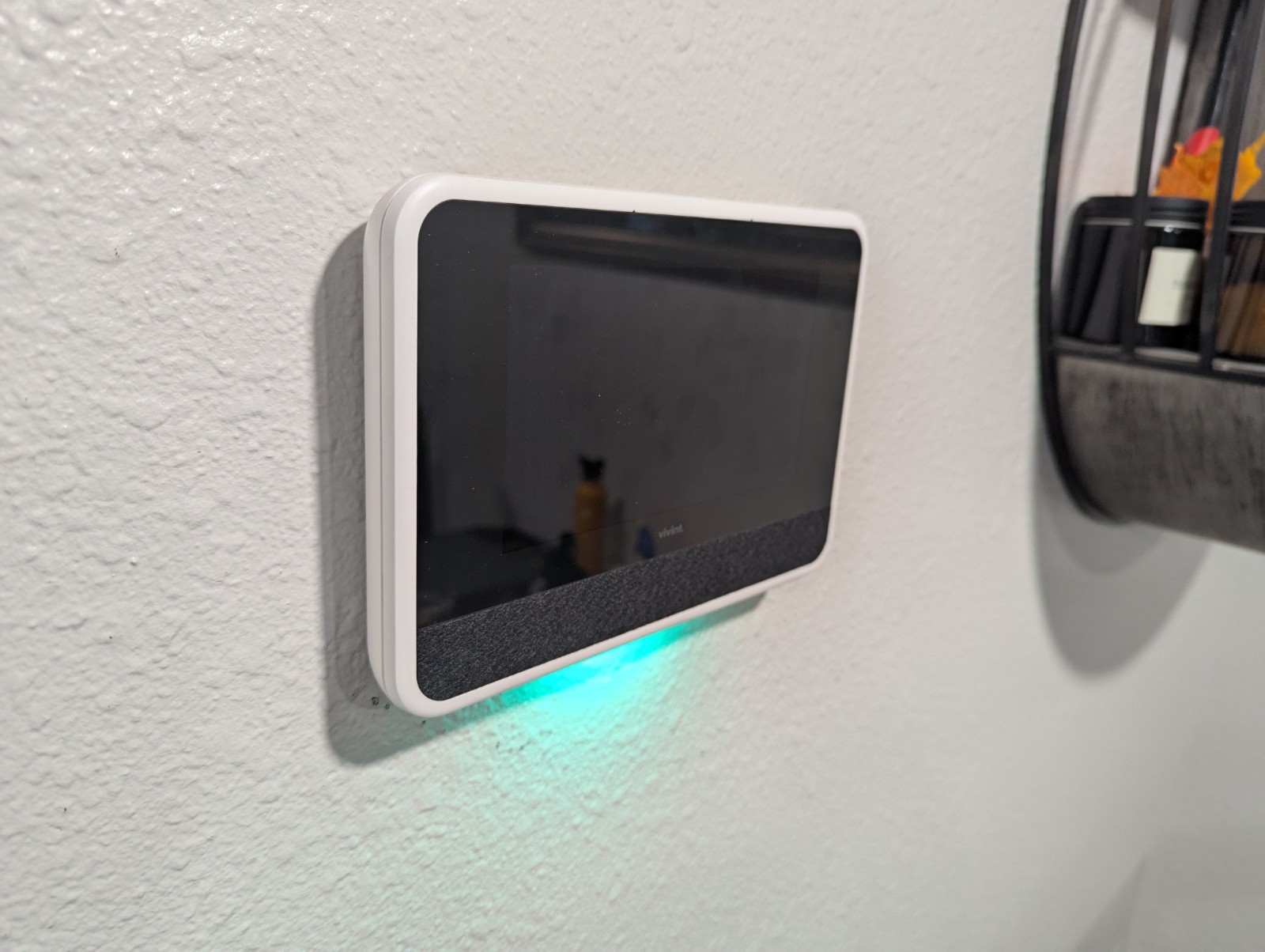 Vivint Home Security System, Barely Used, Complete Home Setup