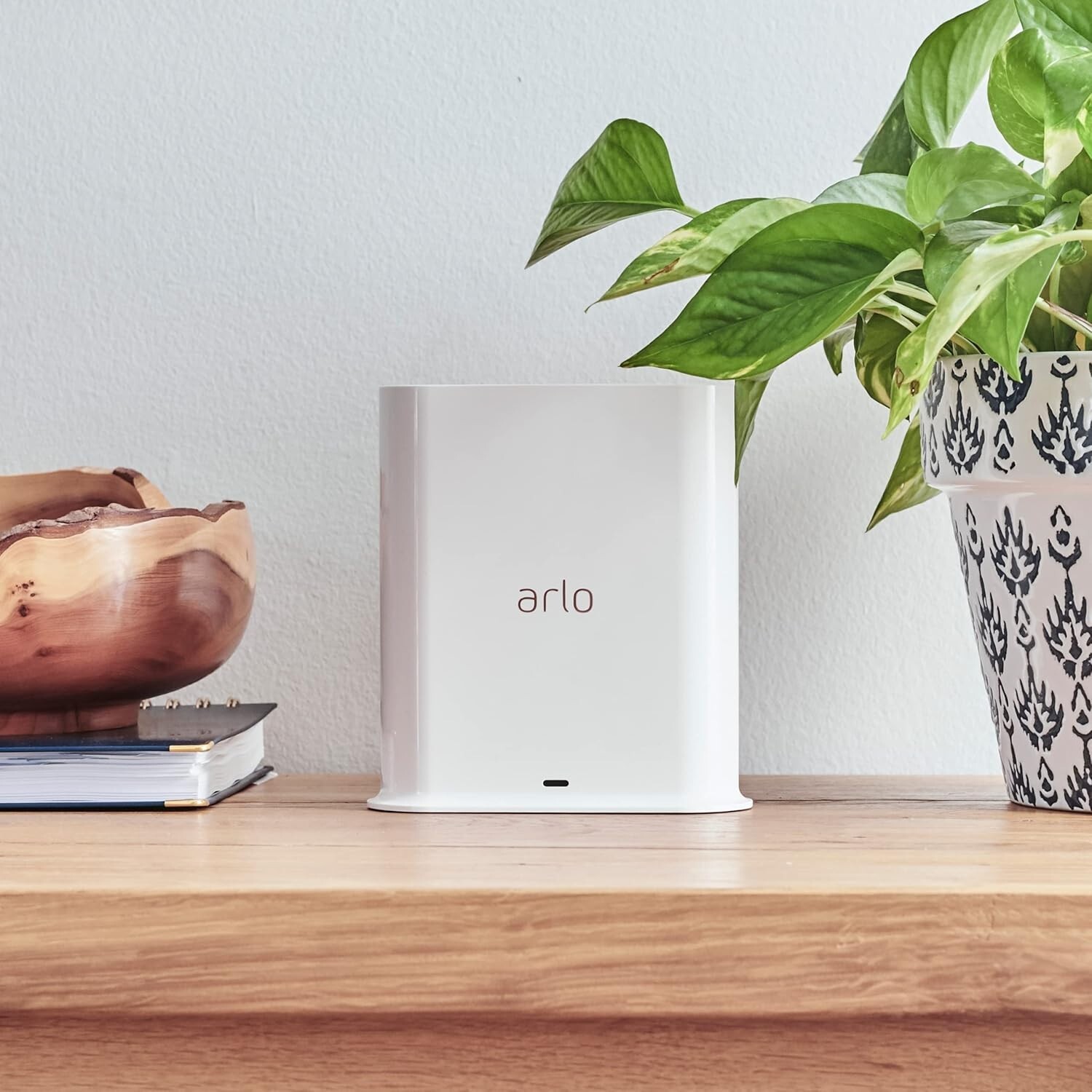 Arlo Ultra VMB5000 Smart Hub Base Station for Pro 2, 3, 4 Security Cameras White
