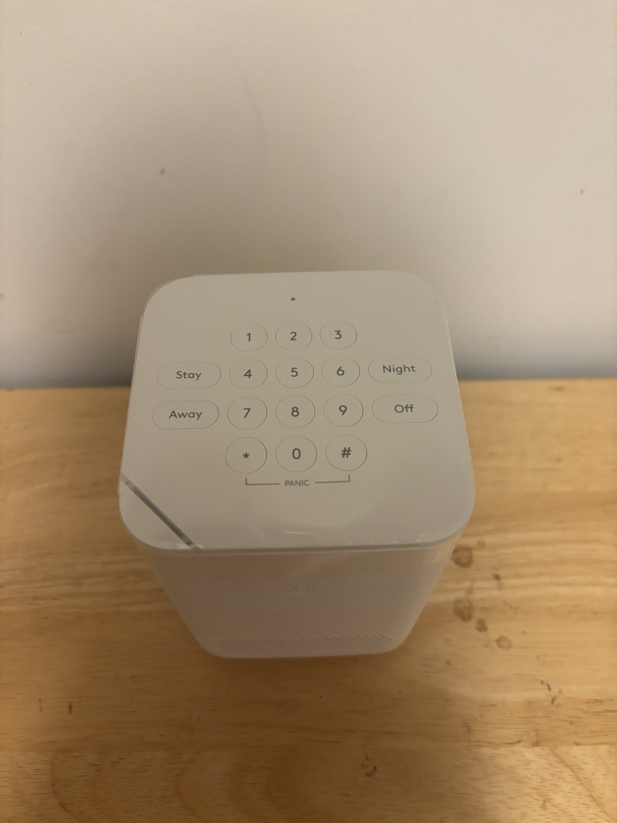 ADT Self Setup Smart Home Hub – White (S40LR1-01) New In Box NOS