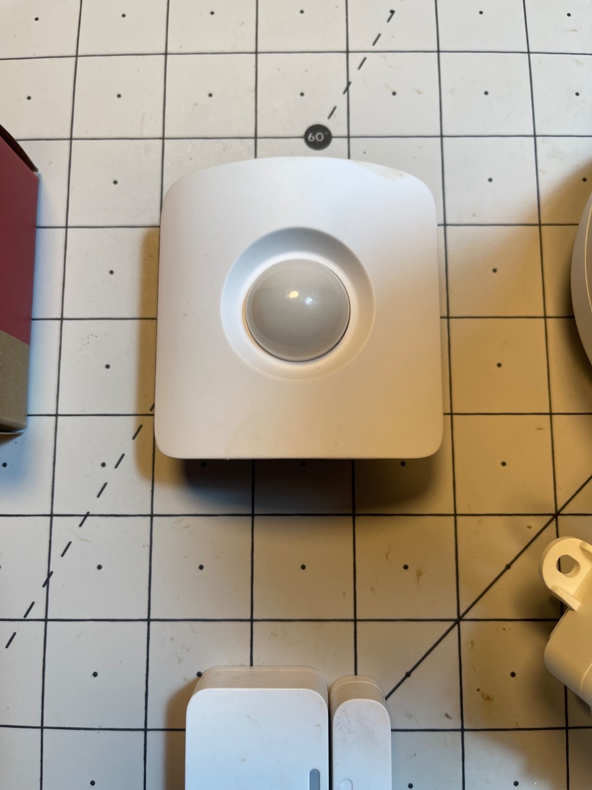 SimpliSafe 10 Piece 2.4GHz Wireless Home Security System – White SSBS3 – Reset