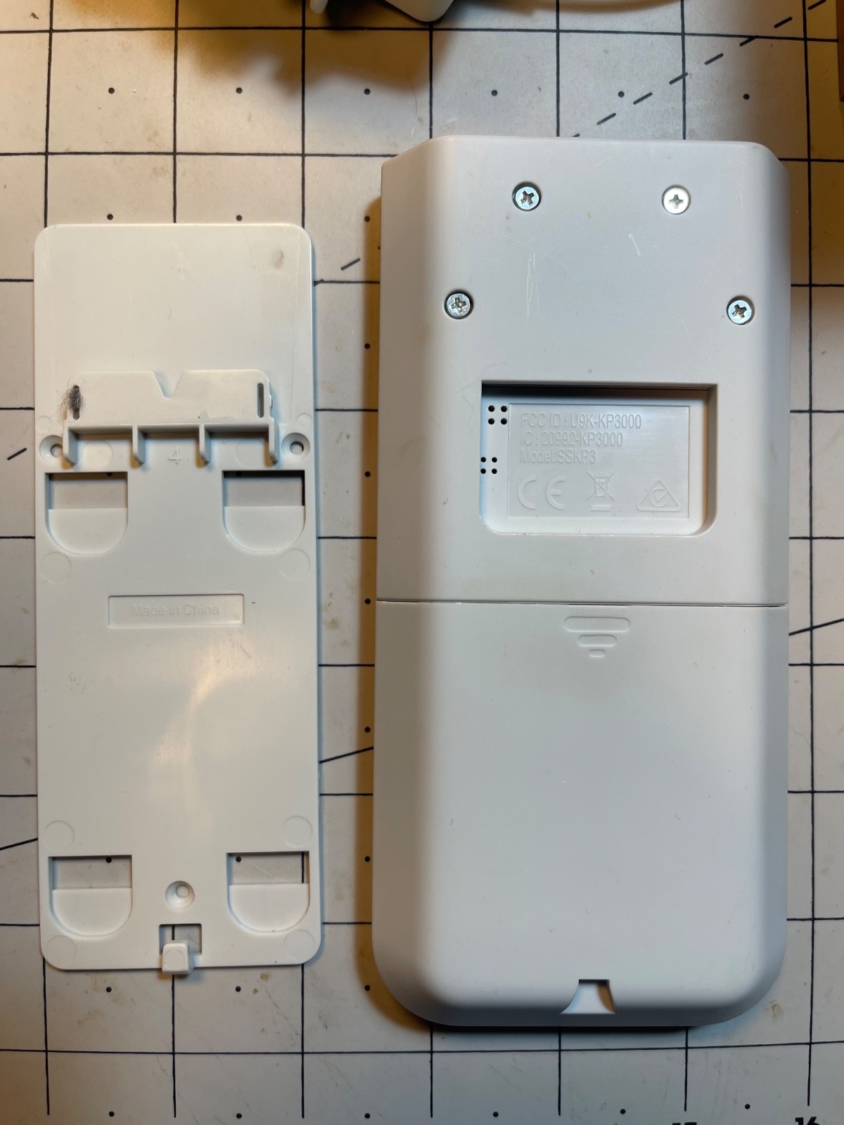 SimpliSafe 10 Piece 2.4GHz Wireless Home Security System – White SSBS3 – Reset