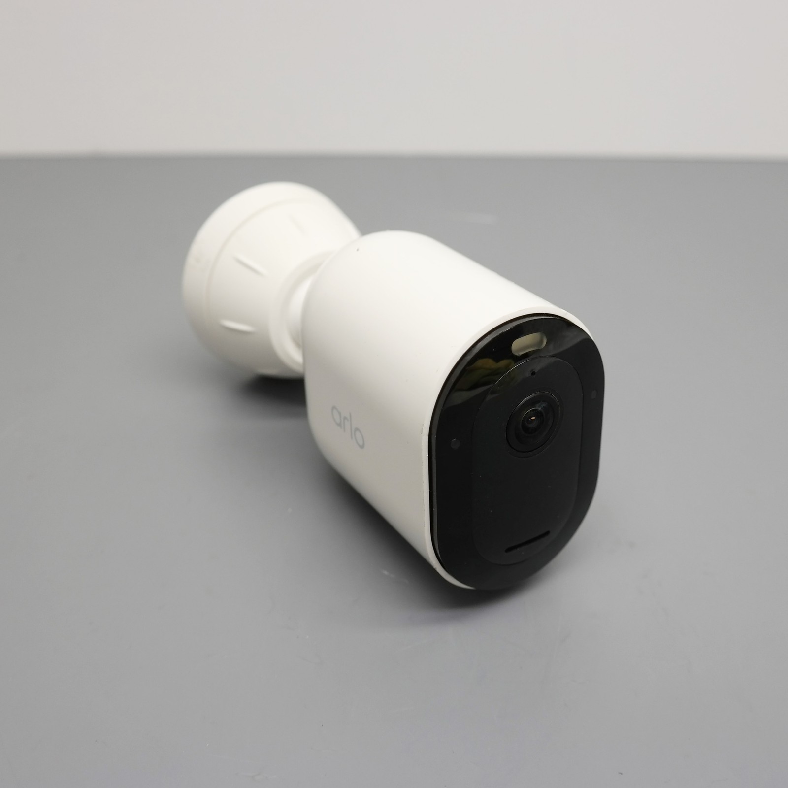 Arlo Pro 5S VMC4060P 2K Indoor/Outdoor Wire Free Spotlight Security Camera
