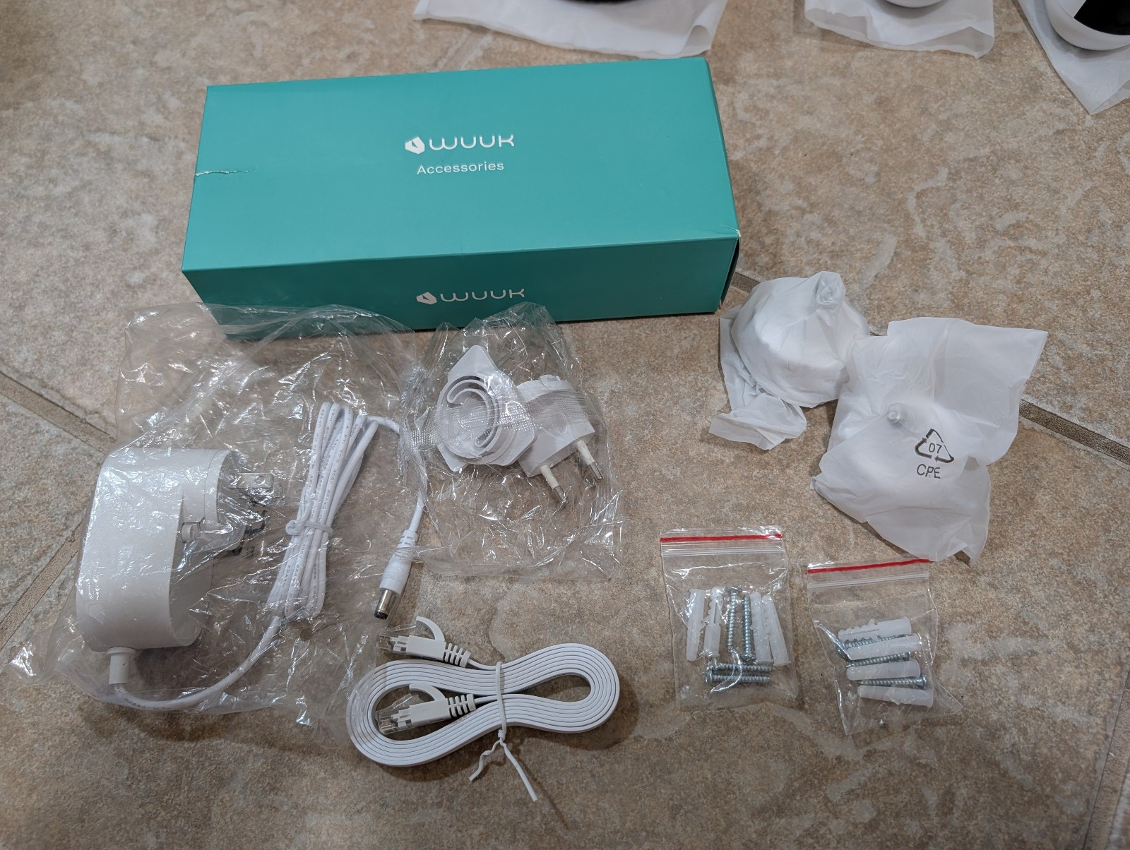 WUUK Wireless Cam Pro Kit (2 cams, 1 base station)