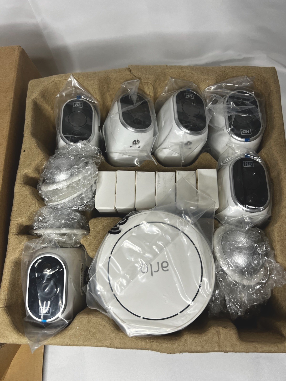 Arlo Wire Free HD Home 6-Camera Security System (VMS3630B-100NAS) Base Station