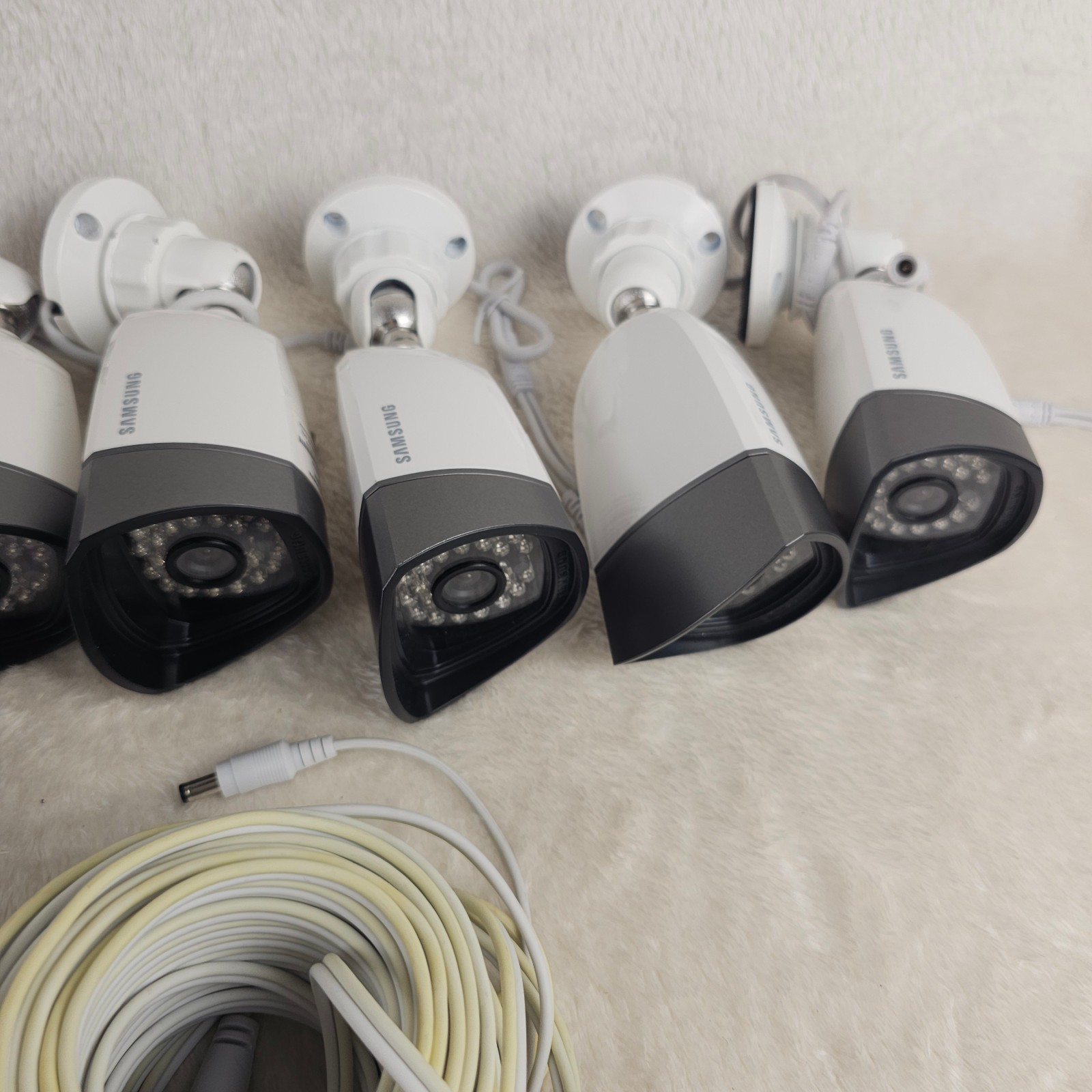 Samsung Video Security System – 10 Camera Bundle SDS-P5102
