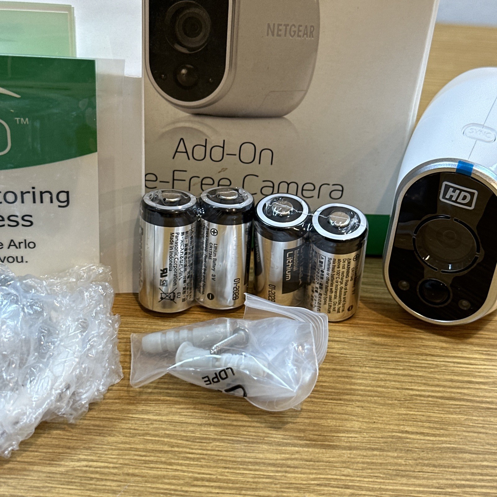 Arlo VMC3030-100NAS Wire-Free Indoor/Outdoor Security Camera OPEN BOX