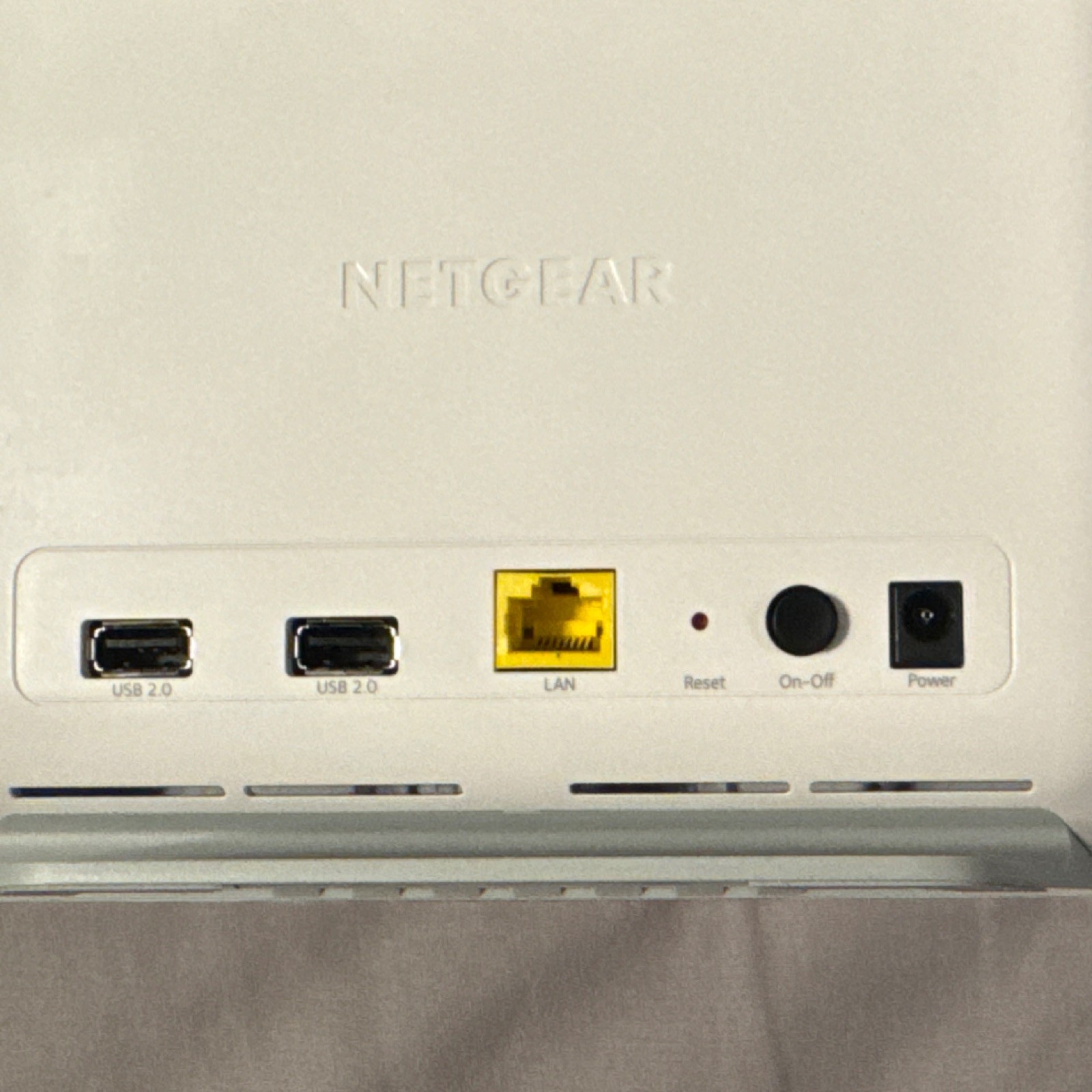 NETGEAR VMB3000 Wired Base Station White 12V for Arlo Home Surveillance System