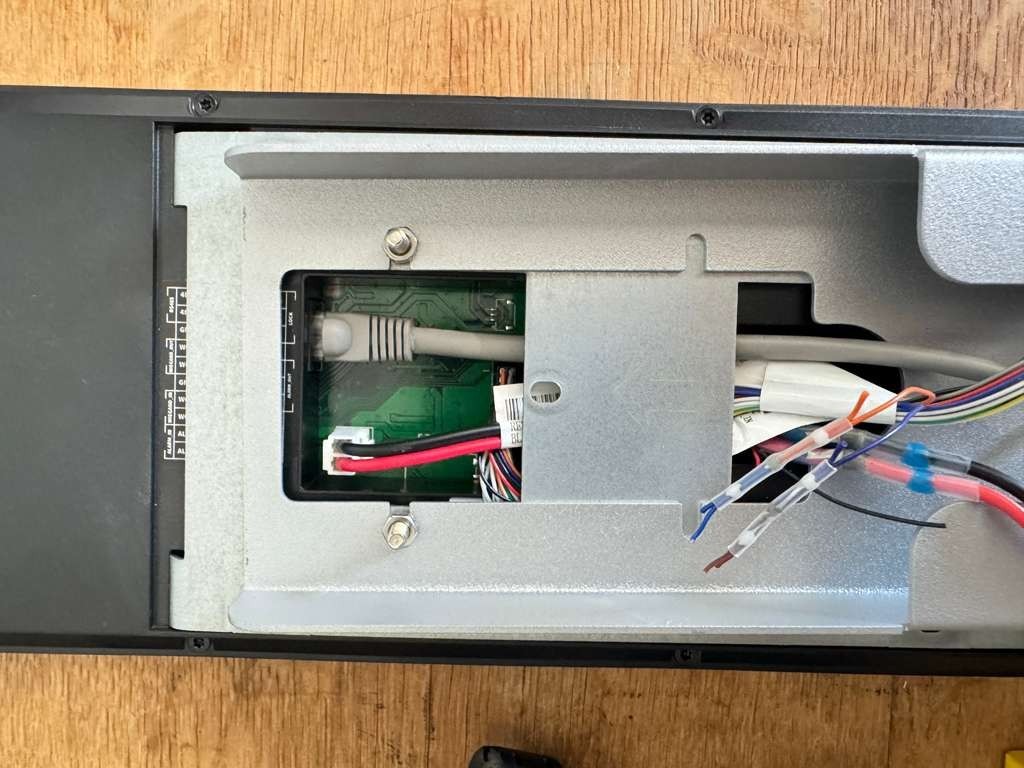 UNV OET-213H-BTS1-BD Face Recognition Access Control Terminal with a Digital Det