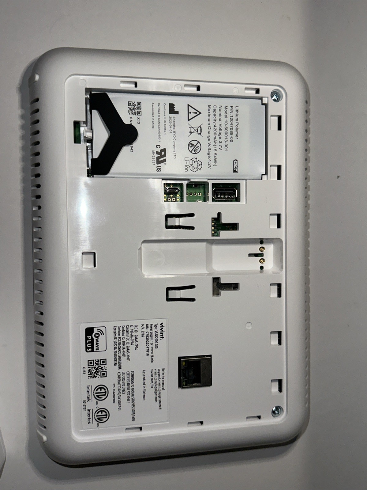 PARTS OR REPAIR Vivint Smart Home Sky Control Panel Smart Hub VS-SH2000-C00