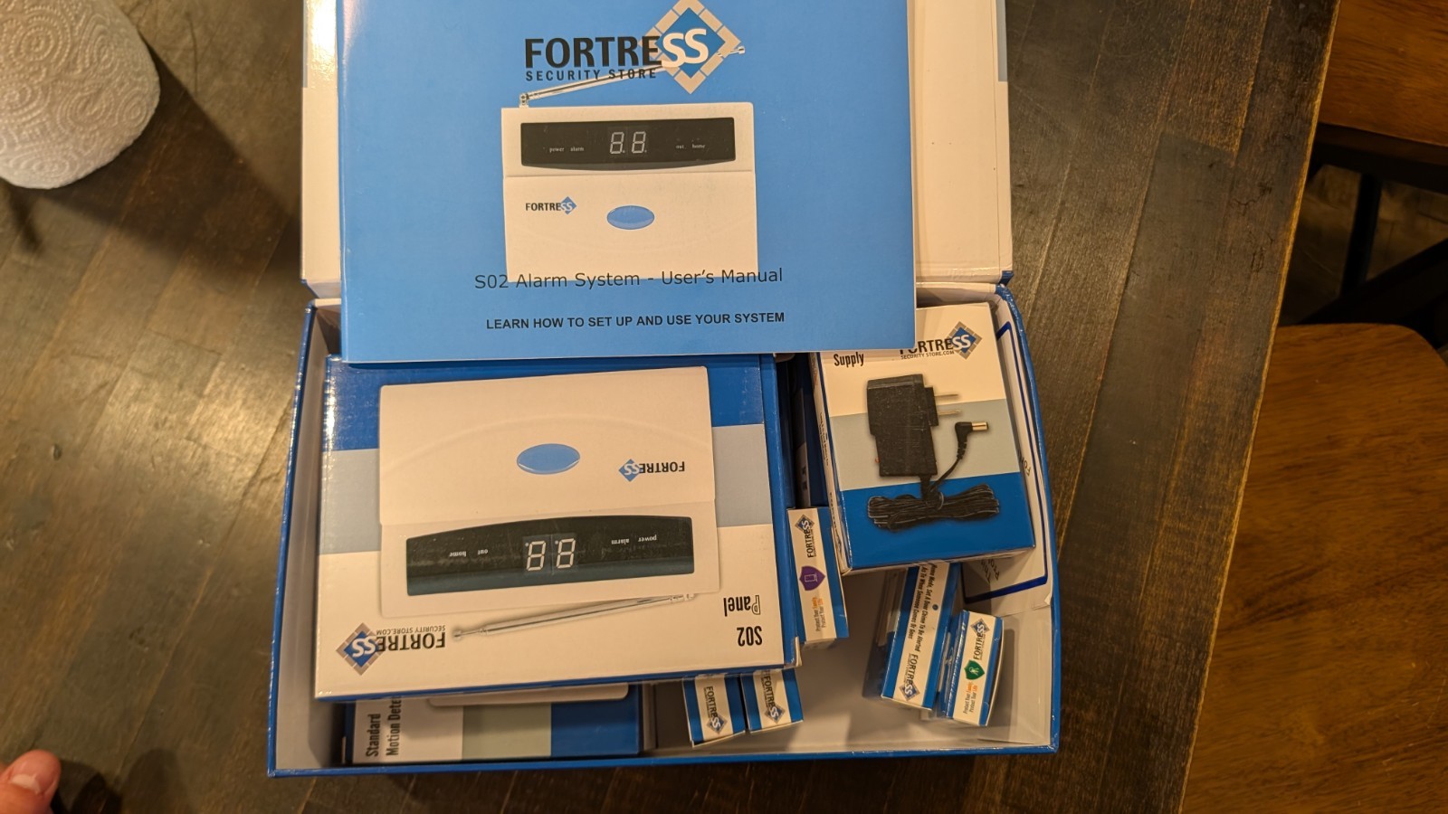 Fortress S03 WiFi Home Security Alarm System Siren 5 Door Window Sensors Keyfobs
