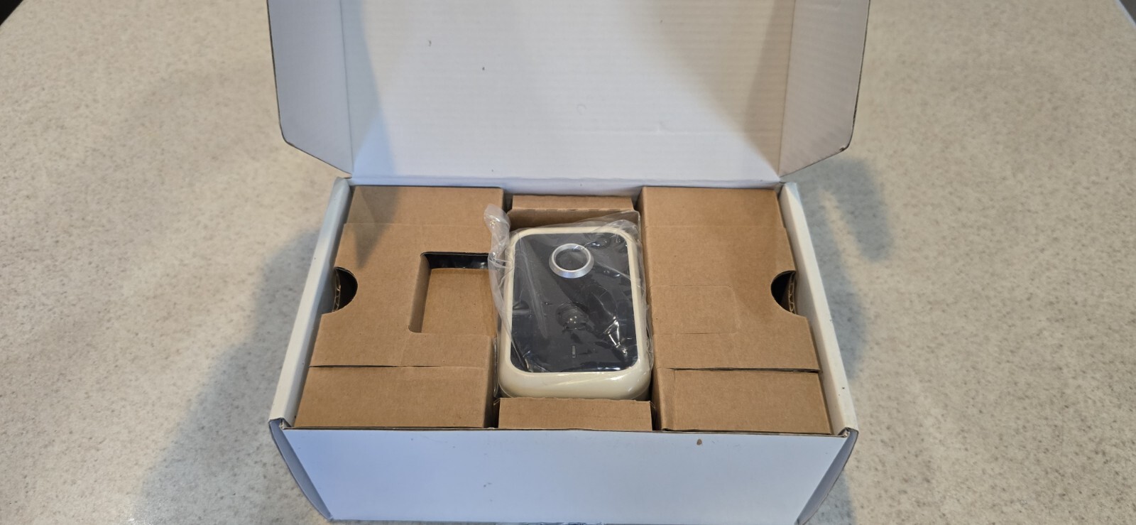 LifeShield SCH1R1-29 White & Black Wired SCH1R0 Camera with Stand & Power Cable