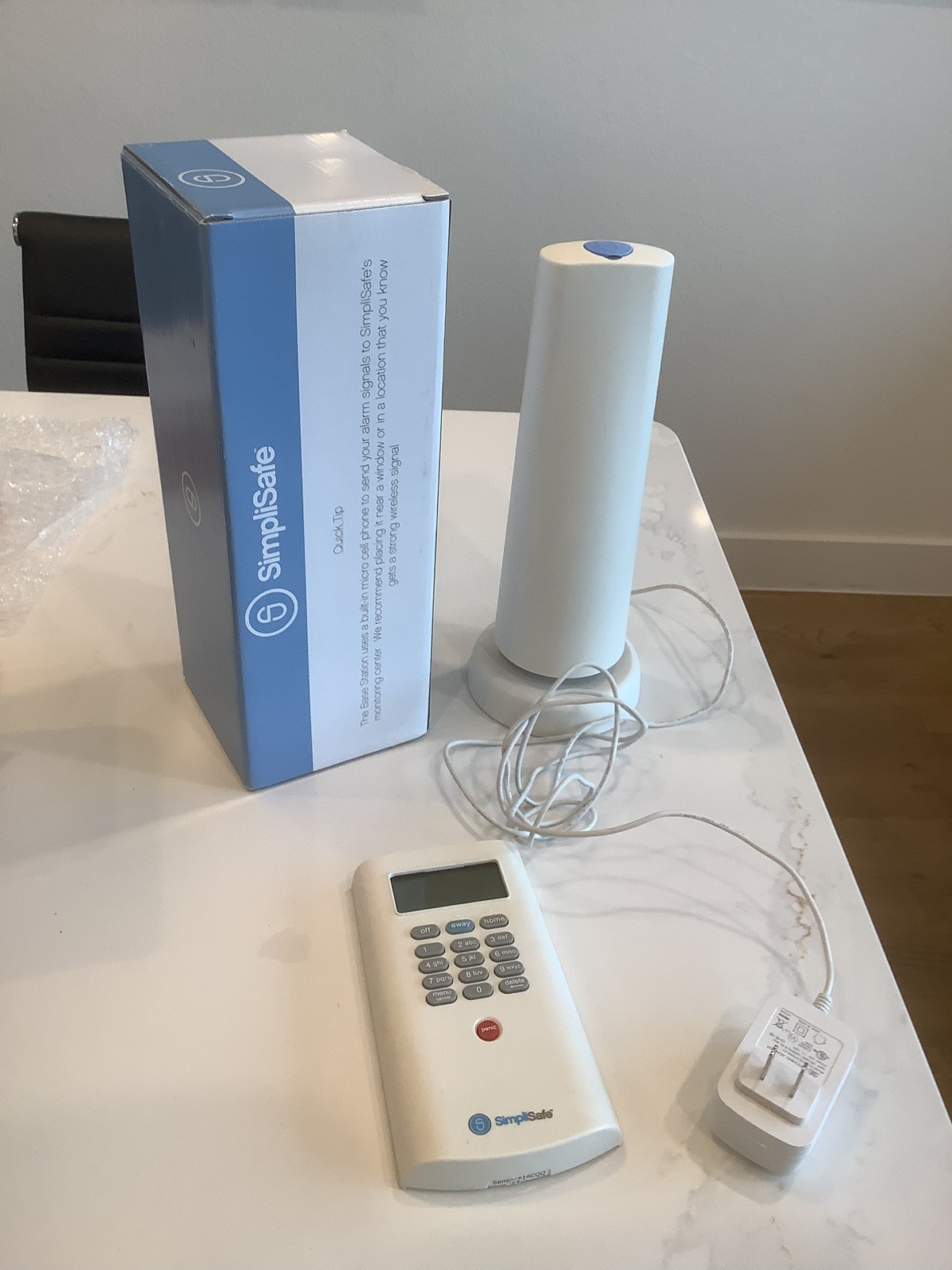 SimpliSafe Base Station Unit Only SS-1500 BS2000 (Gen 1)with power cord & keypad