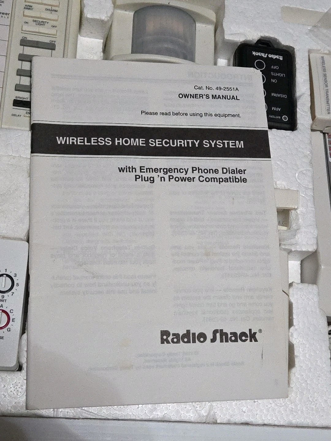 Radio Shack Wireless Home Security System from 1994 – 61-2610 49-2551A