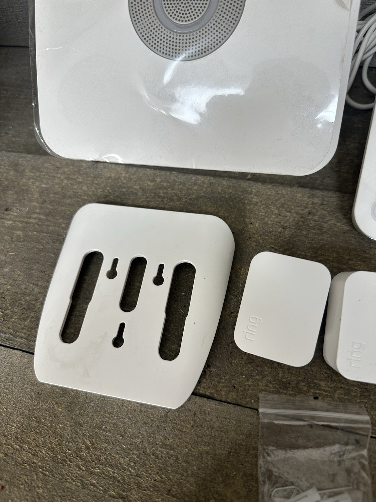 Ring Alarm PRO Wireless Security Alarm Kit 5AT3T3 Base Station Keypad Sensor
