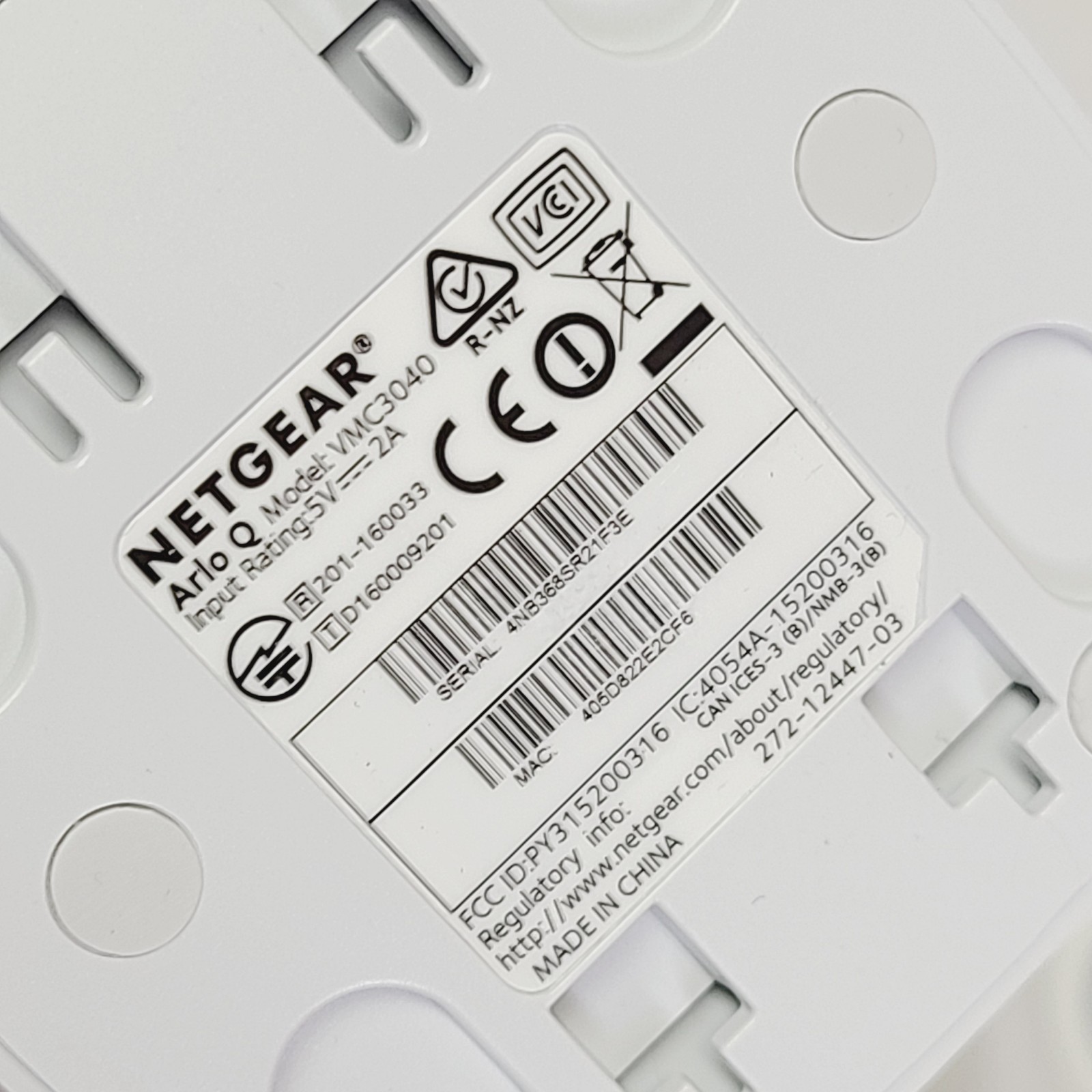 NETGEAR Arlo HUB VMB3000, 2 Arlo Q Cameras Vmc3040