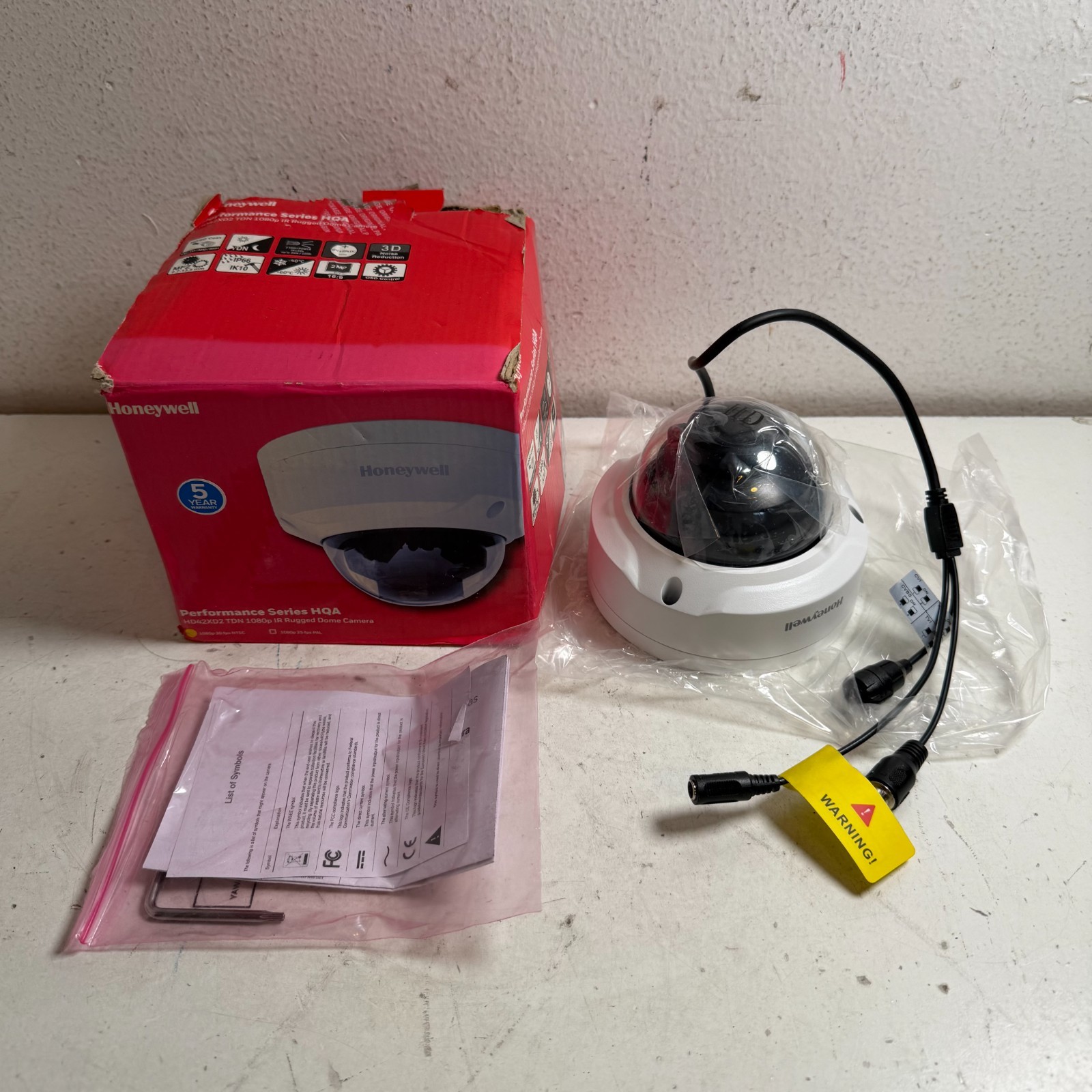 Honeywell Home Performance HD42XD2TDN White 2.1MP 1080p IR Rugged Dome Camera