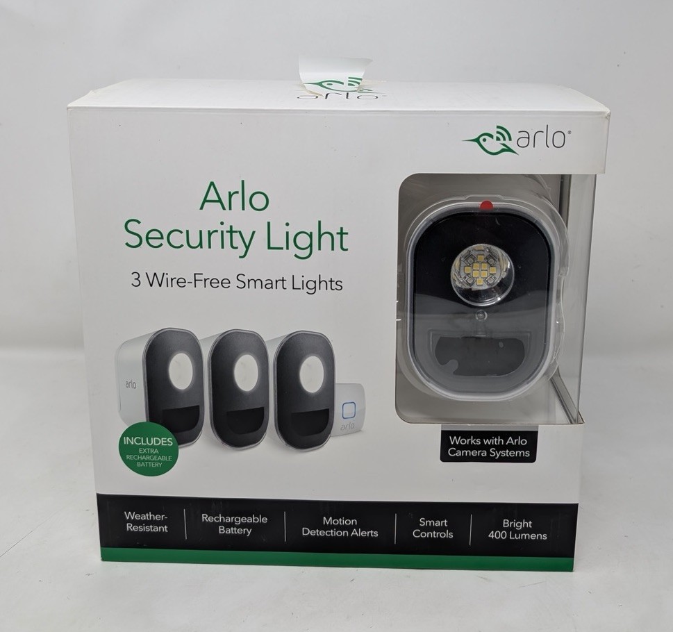 Arlo Security Light System with 3 Wire-Free Smart Lights (ALS1103C-100NAS)