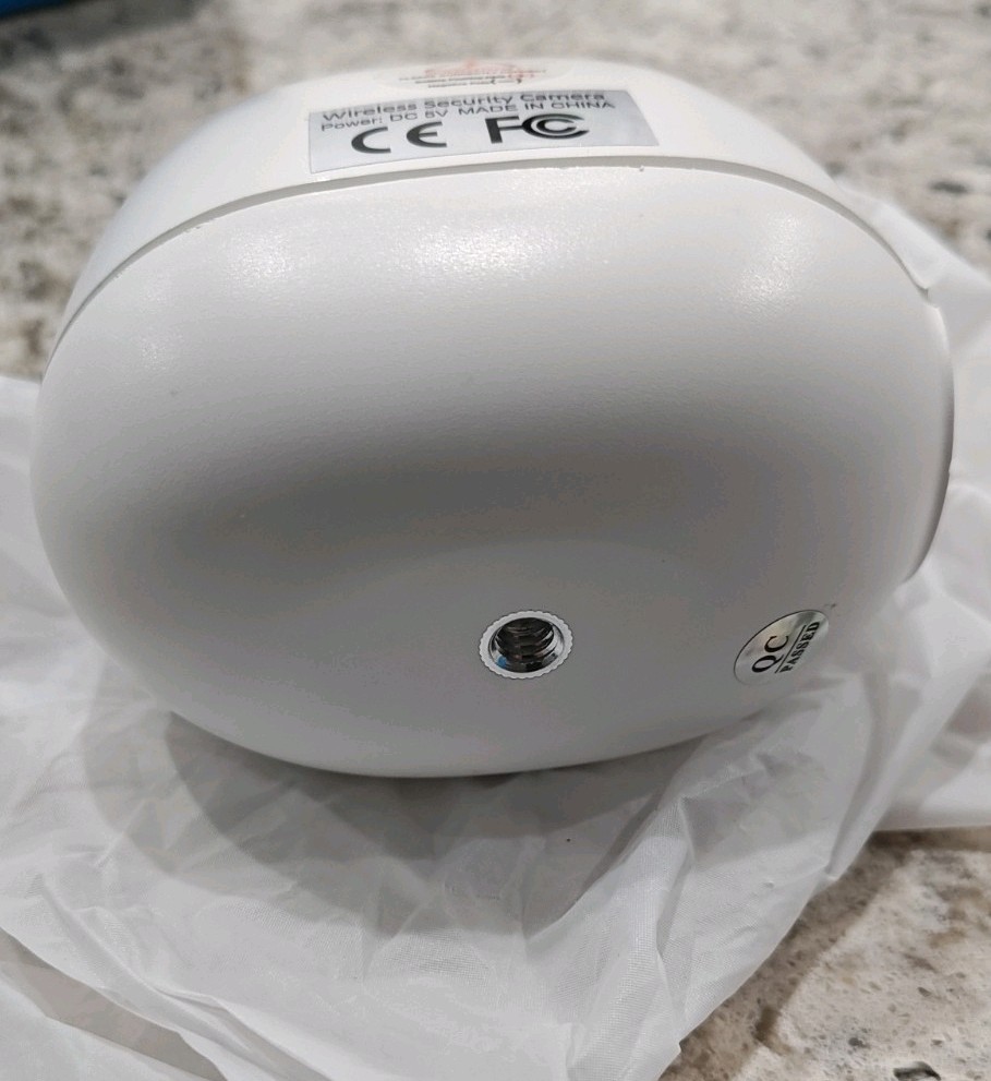Wi-Fi Camera 720 X 1280, 2.4 GHz, Speakers & Microphone, Memory Card White