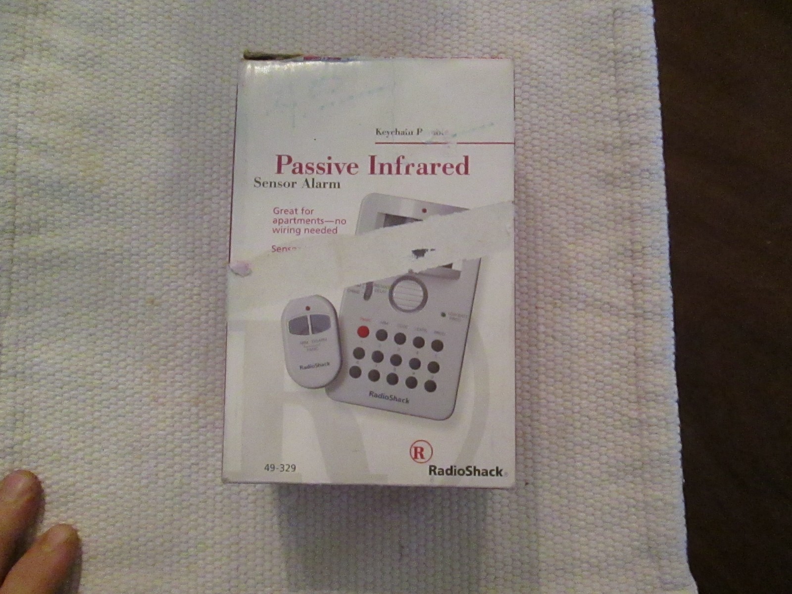 Radio Shack Passive Infrared Sensor Alarm With Key Chain Remote 49-329