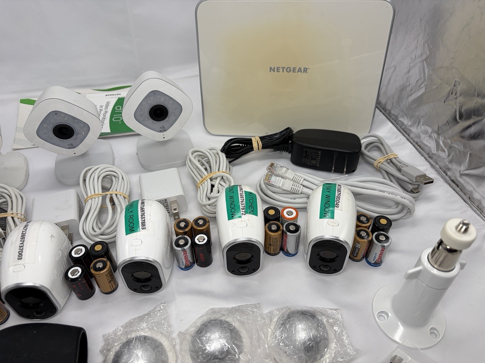 Netgear Arlo Q HD Home 8-Camera Security System Base Station Mounts Batteries