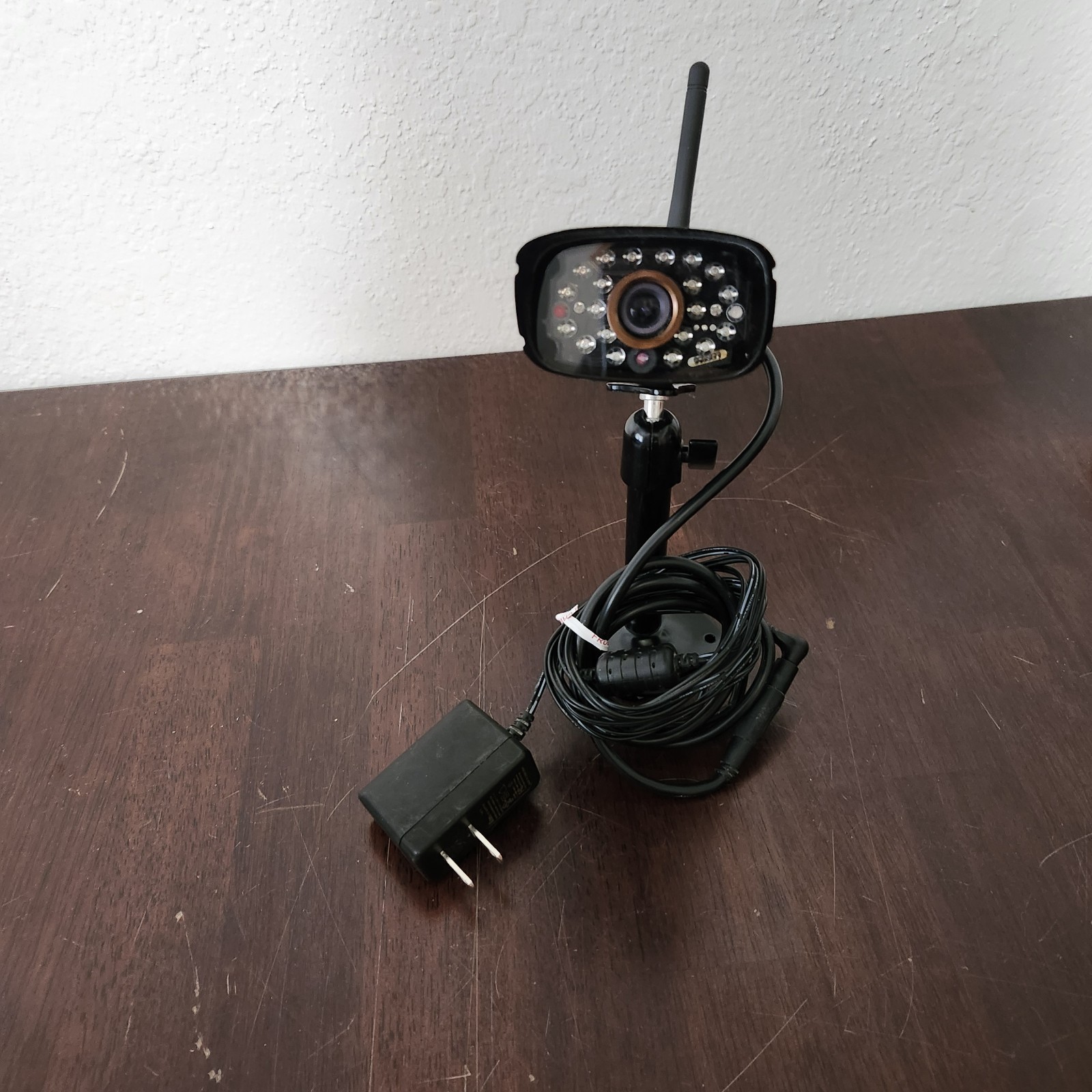 Uniden G755 Guardian Wireless Indoor/Outdoor Weather-proof Security Camera READ
