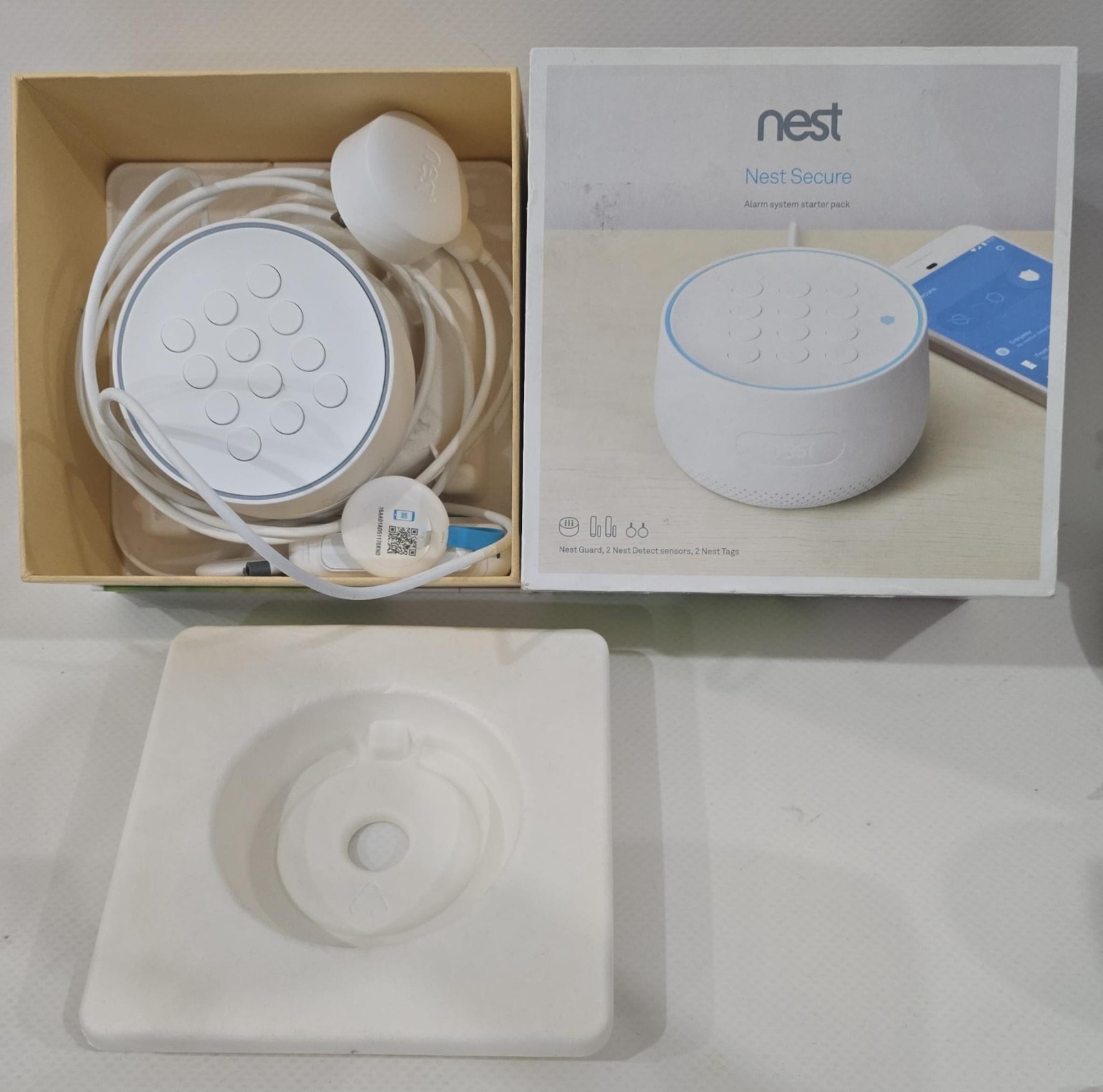 Google Nest Secure Alarm System Starter Pack H1500ES White