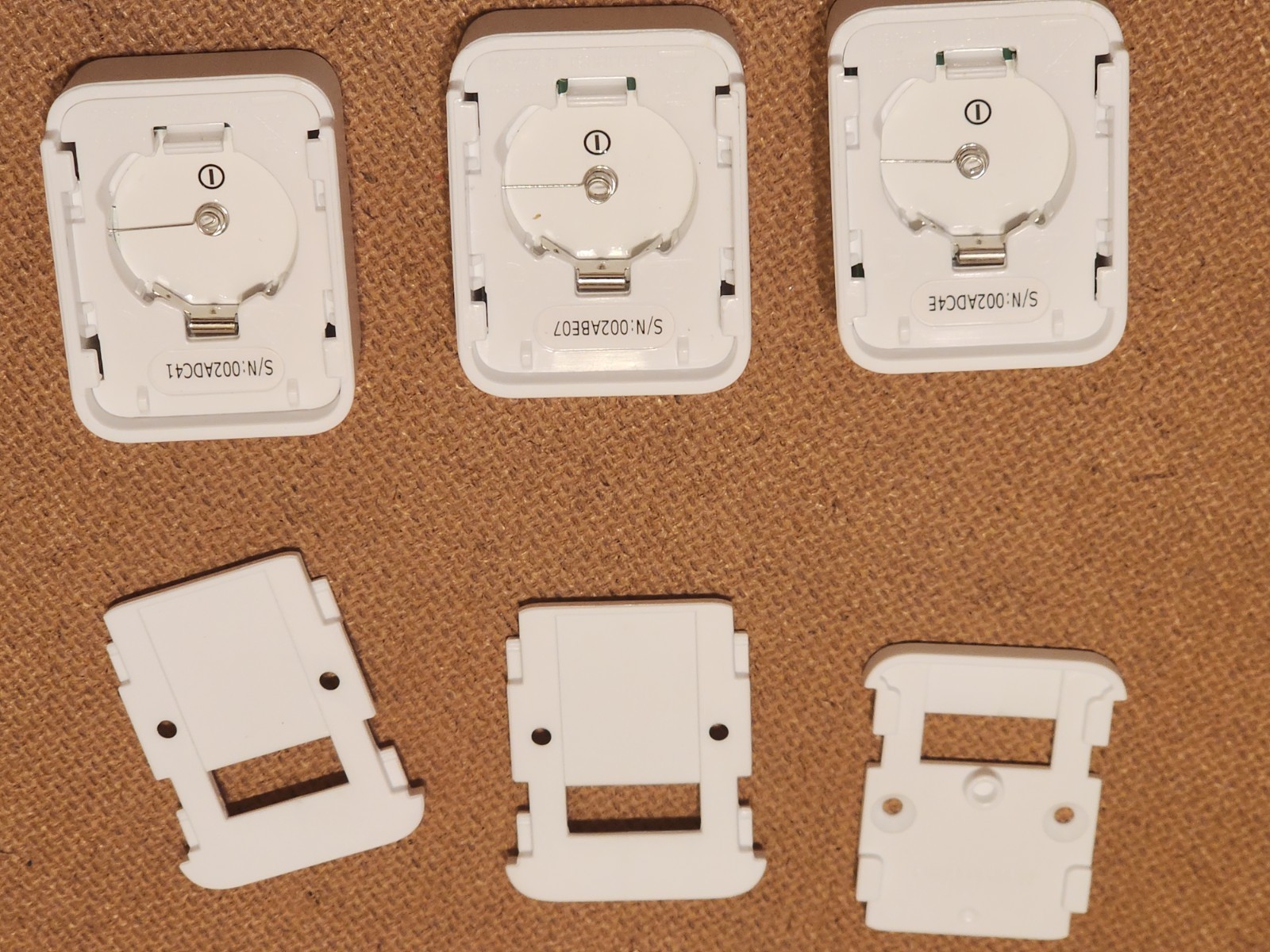 SimpliSafe Home Security System Lot Motion/Entry Sensors Keypad Base SSBS3 READ!