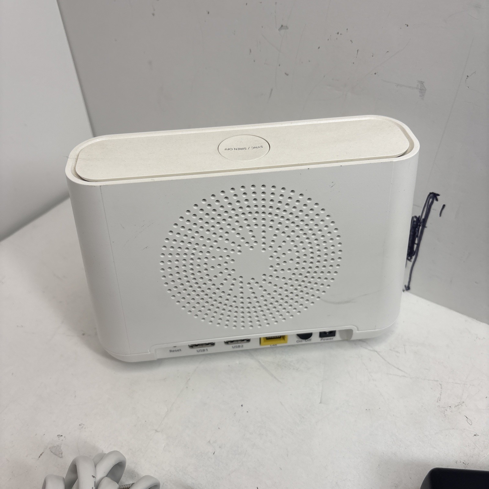NetGear Arlo Pro Security Base Station VMB4000 with Power Supply And Cable.