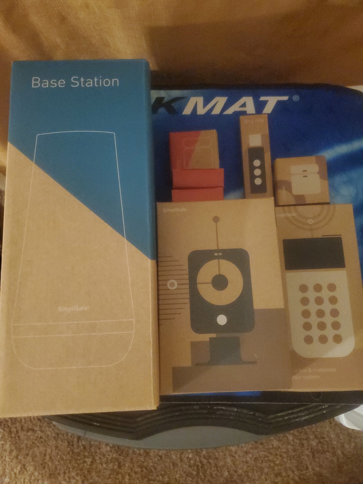 SimpliSafe Smart Home Security System Base Station, Keypad, Camera, Key fob Ent
