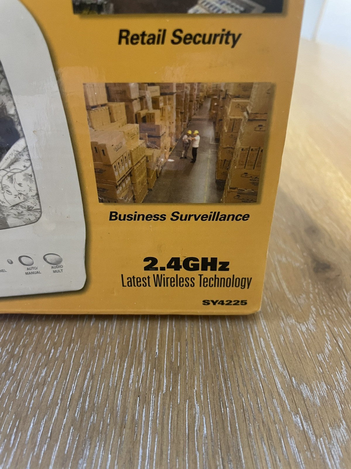 NEW Sylvania SY4225 2.4 GHz Wireless B/W Video Security System NIB