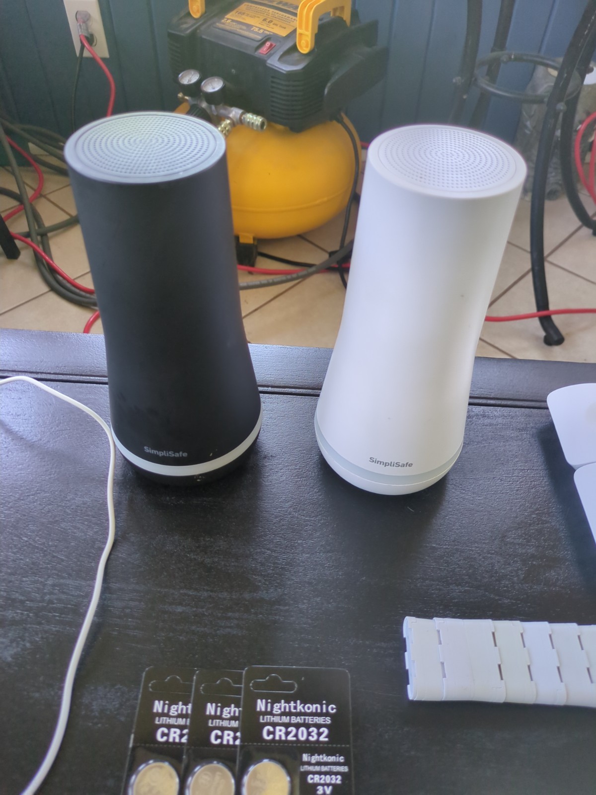 Simplisafe Security System Gen3, reset, with sensor batteries, READ DESCRIPTION