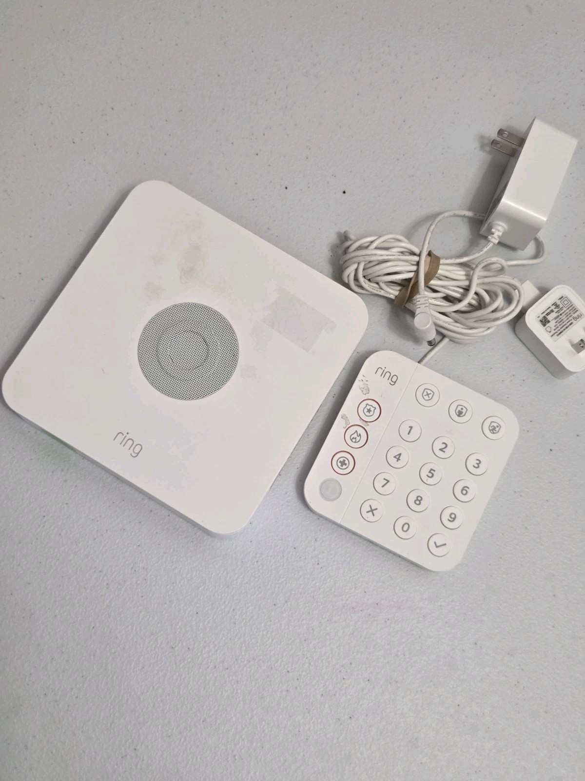 Ring Alarm Base Station 4HB1U9-0EN0 And Keypad 5AT2S7