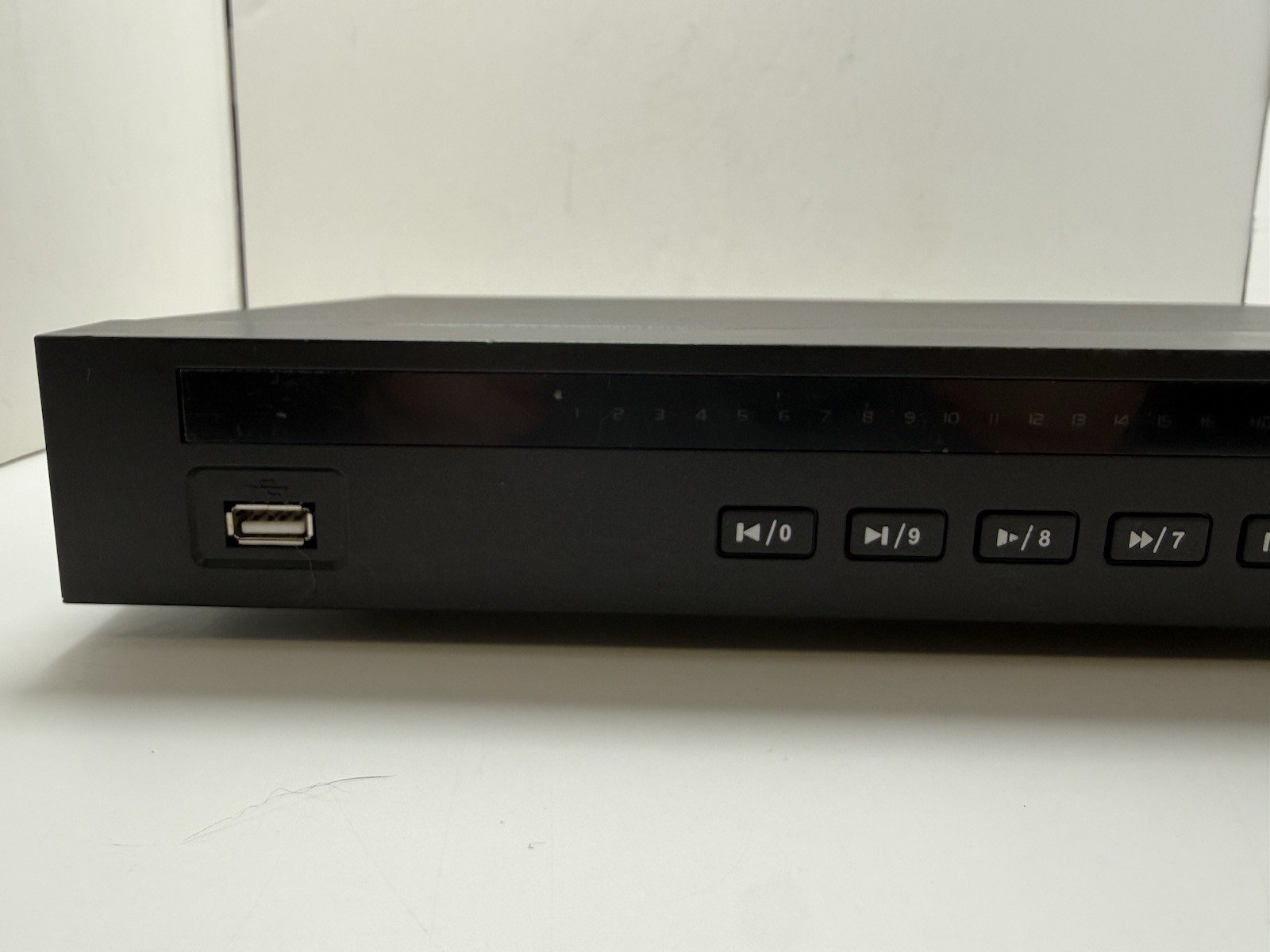 Network Video Recorder NVR4204-P-ADT-4 HDD 2TB *NEEDS PASSWORD*