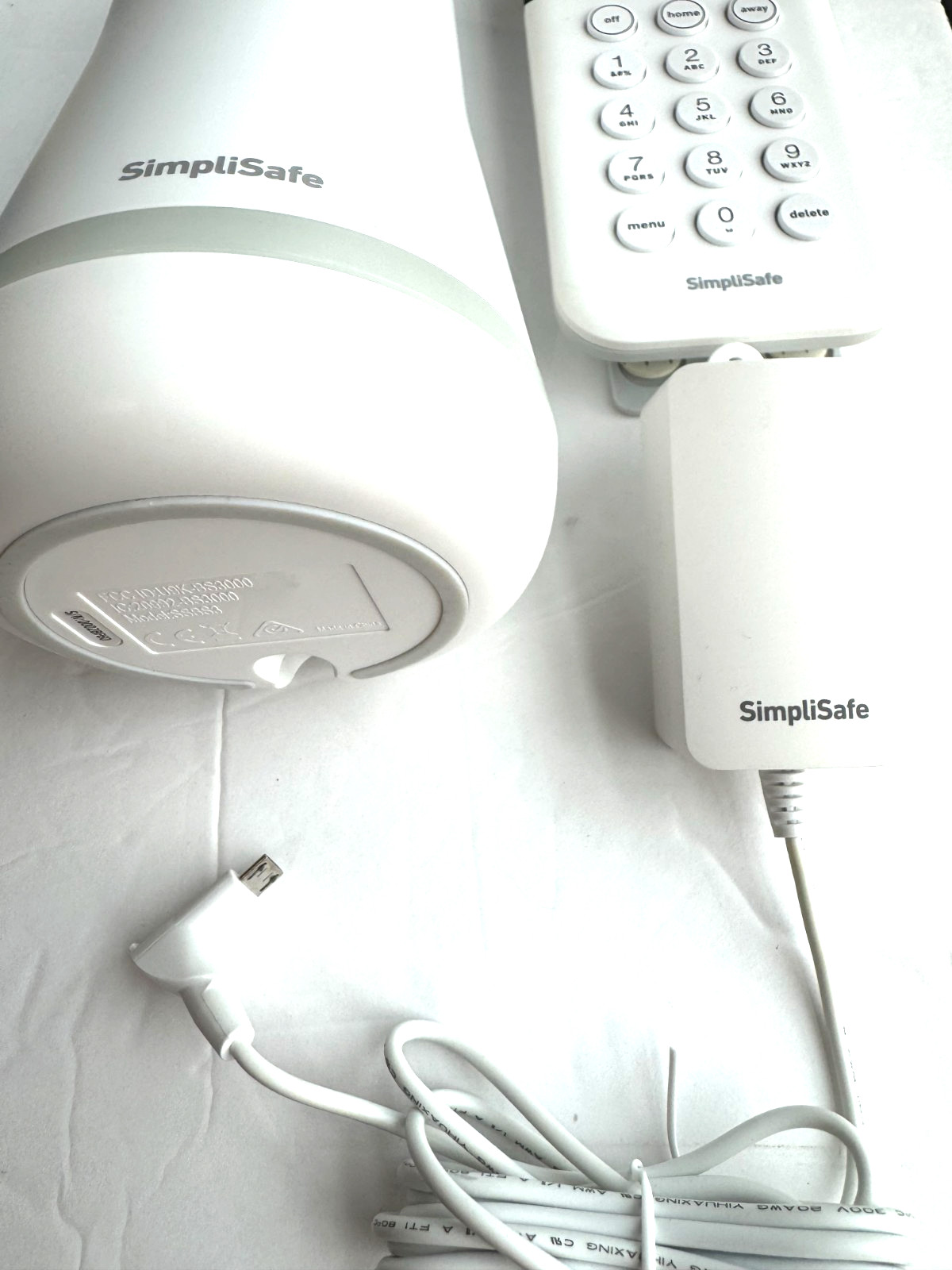 SimpliSafe Original 11-Pc Bundle | 4G UPGRADED | 3 NEW Smoke Detectors | 1080p