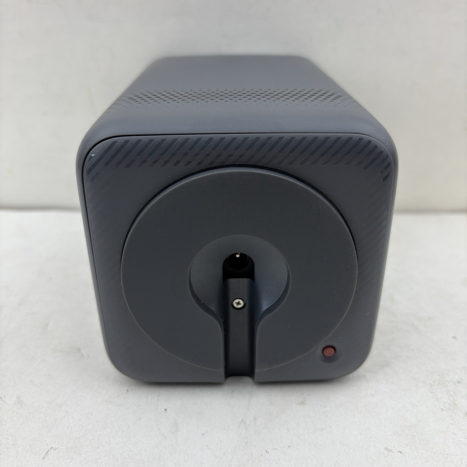 Blue By ADT Smart Home Hub S40LR0-01 Graphite Working