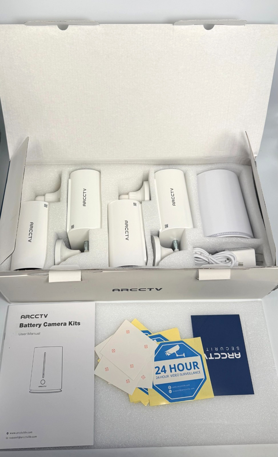 4 Pack ARCCTV Solar Security Cameras Wireless Outdoor – C3 *NEW Damaged Box*