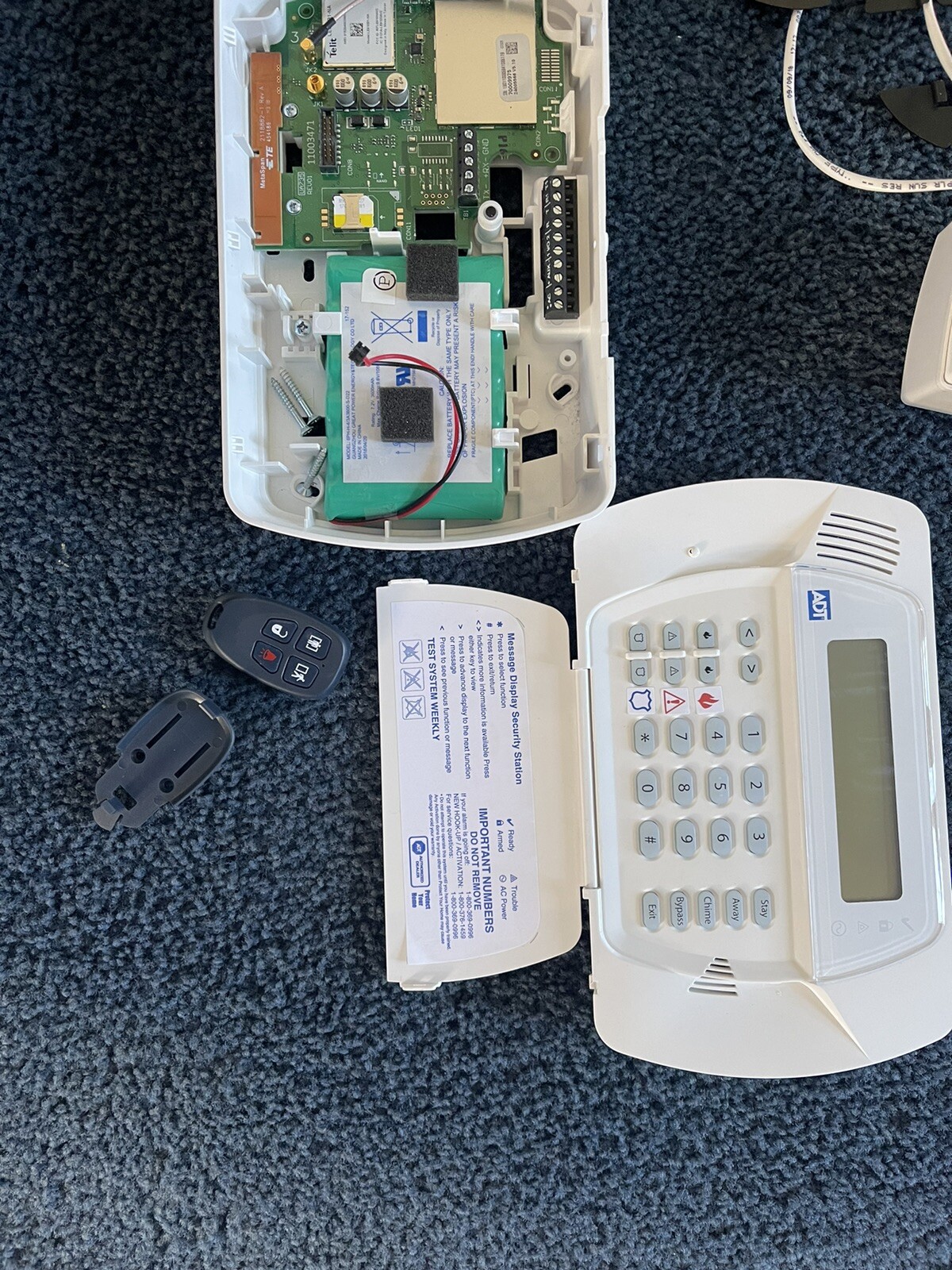 ADT TS BASE UNIT / LCD KEYPAD panels and 4 cameras RC8025B-adt 1 Broken Cam Mou