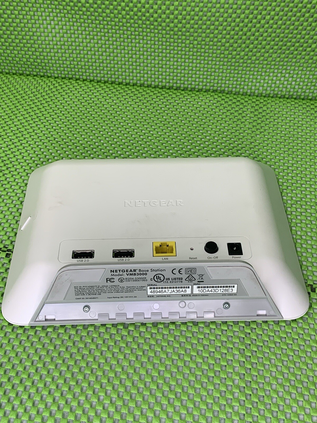 NETGEAR ARLO Base Station Wireless Wi-Fi VMB3000 Hub AND 3 VMC3030 Cameras